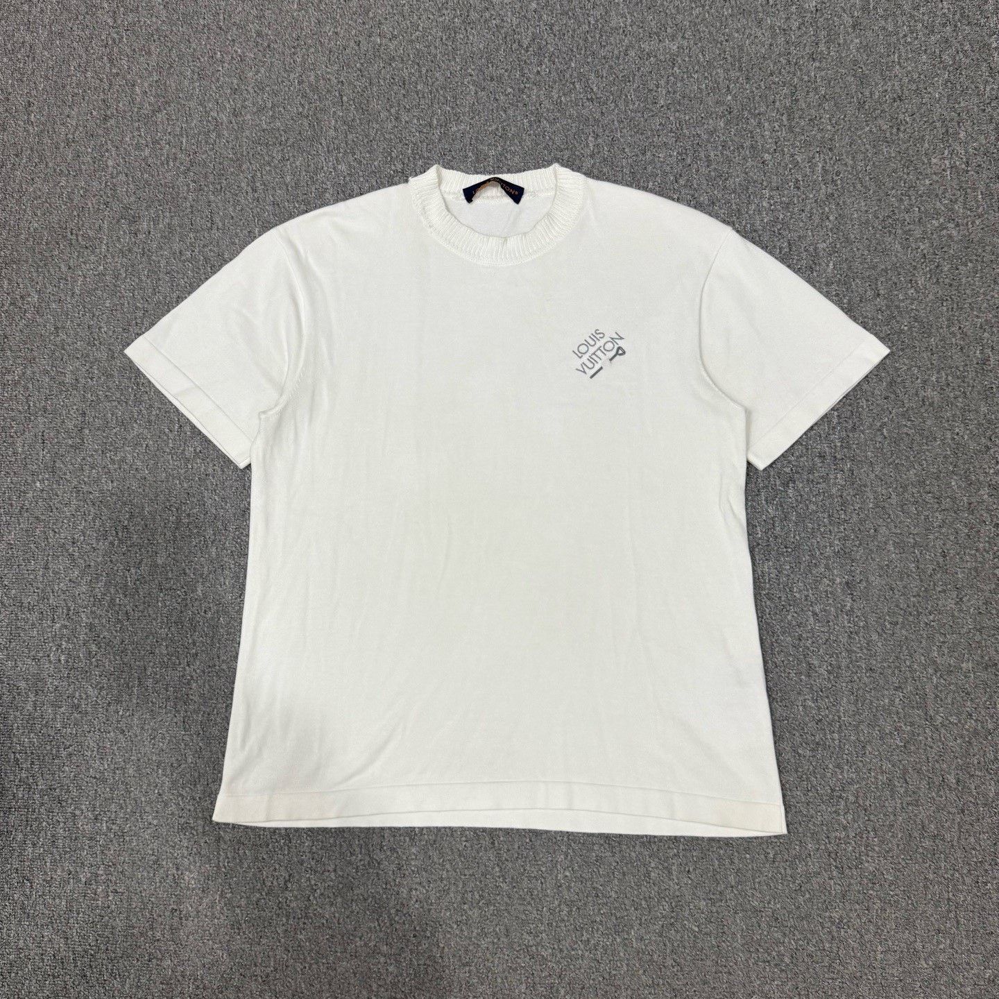 Louis Vuitton Louis Vuitton White Embroidered Logo Short-Sleeve Size US S / EU 44-46 / 1 - 1 Thumbnail