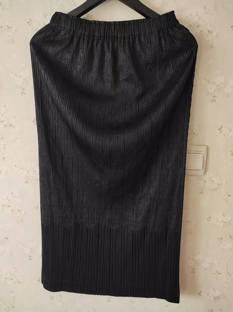 Issey Miyake size:3 black skirt