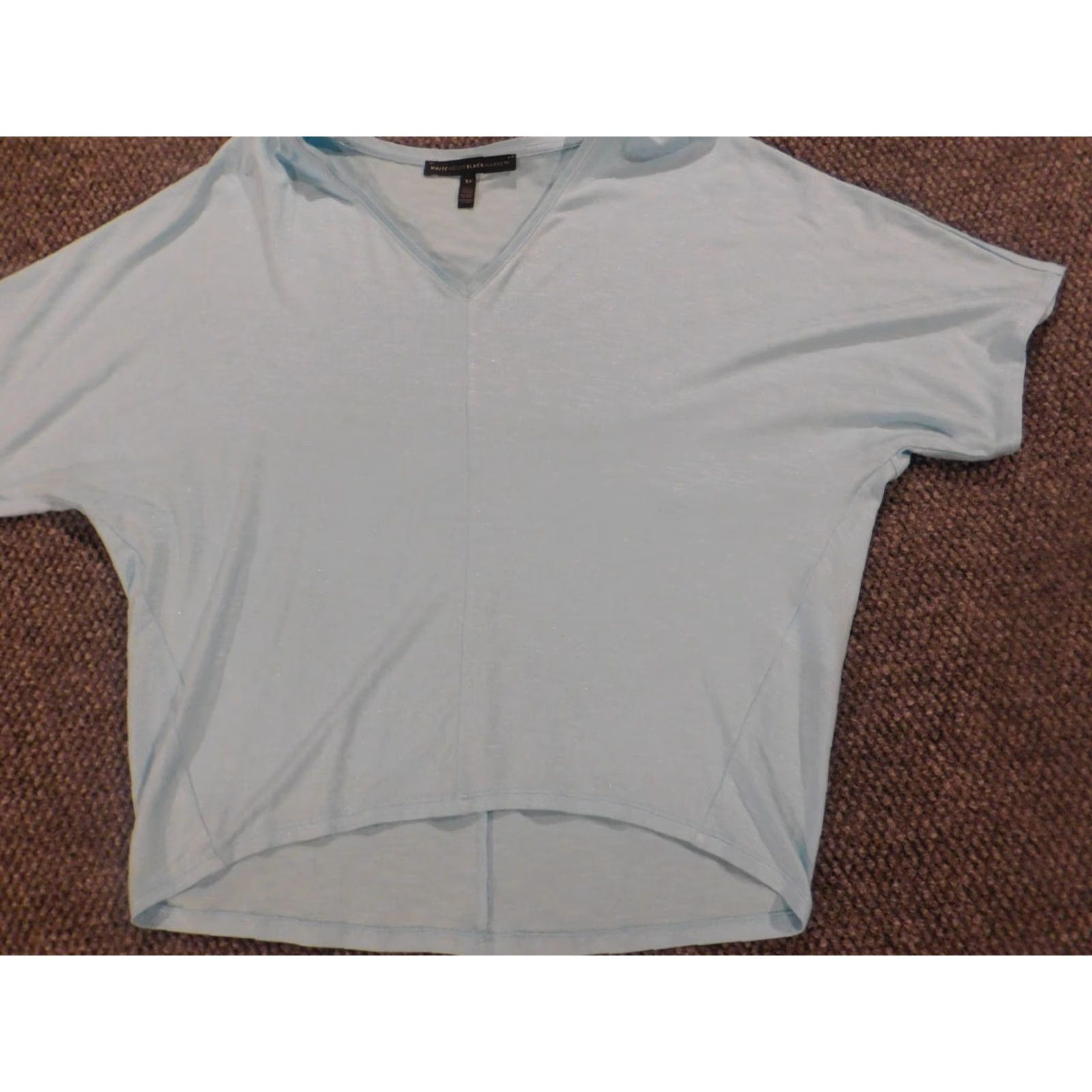 White House Black Market White House Black Market Blouse Womens XS blue V-Neck Pullover Short Sleeve Stretch Rayon Casual Regular Buttonless N/A Size XS / US 0-2 / IT 36-38 - 3 Thumbnail
