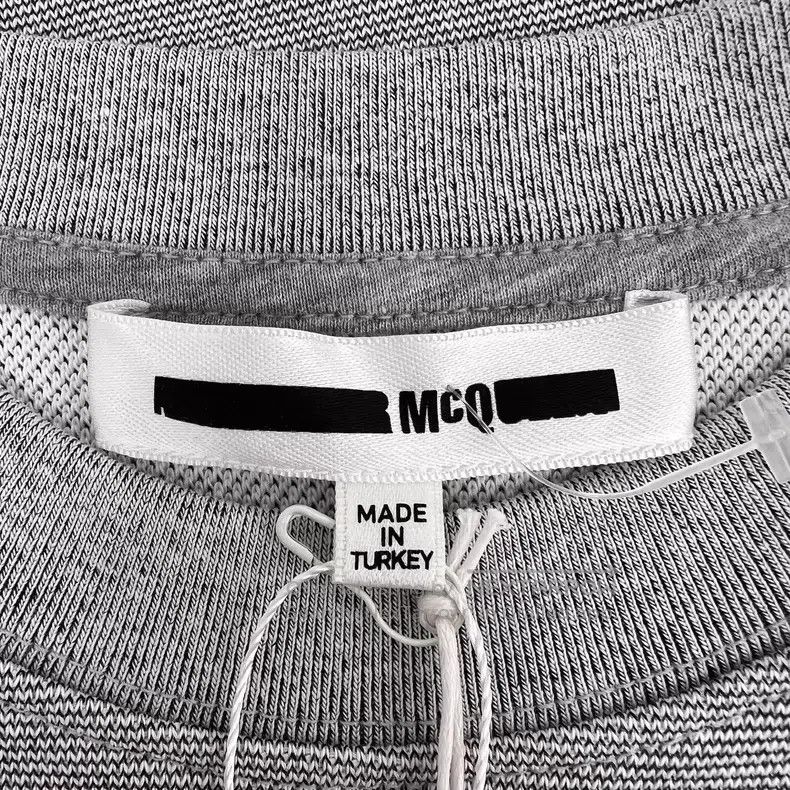 Alexander McQueen Alexander Mcqueen Gray letter inlaid cotton round-neck lon Size US XXS / EU 40 - 6 Thumbnail