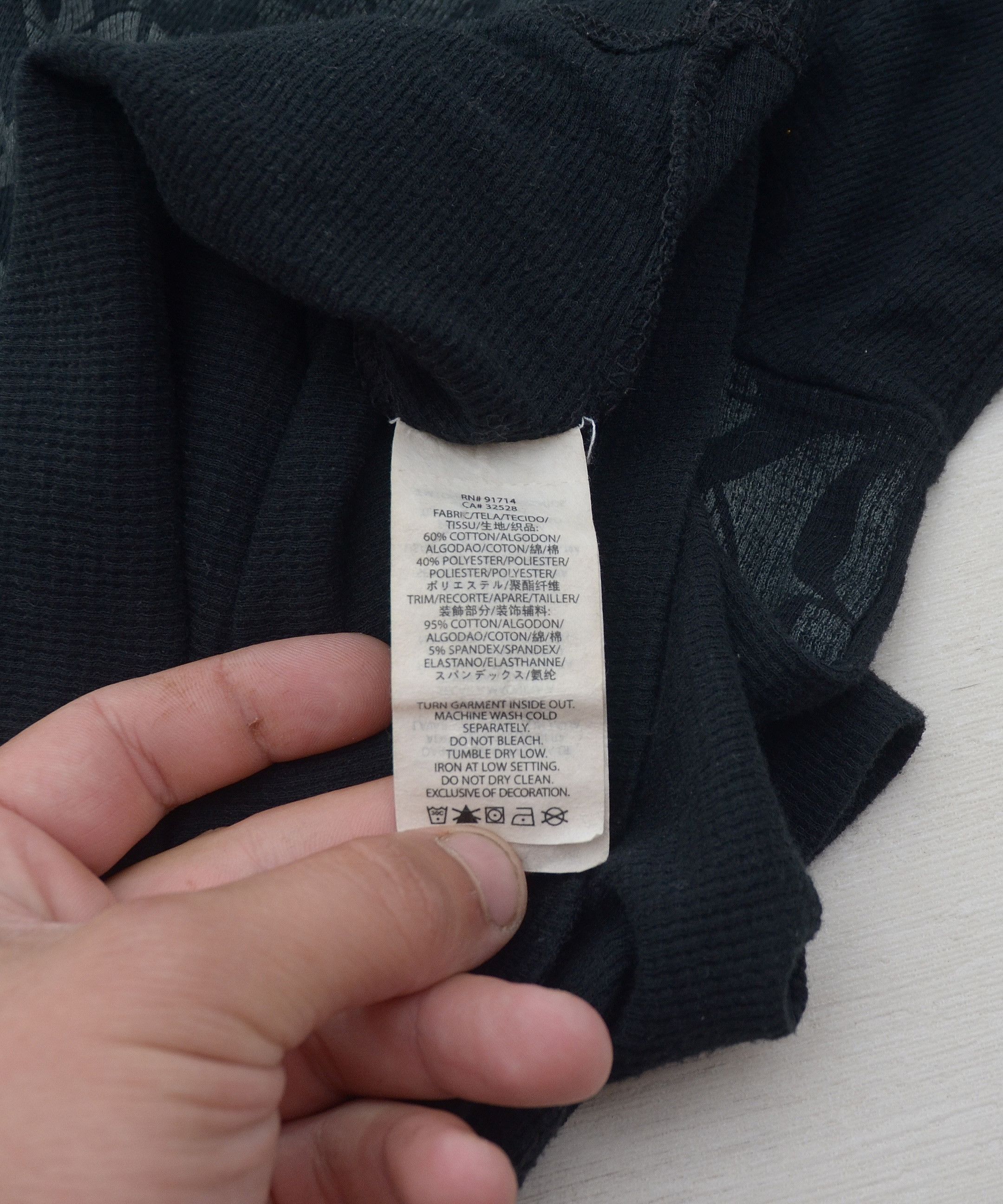 Armani Exchange × Vintage Vintage Armani Exchange A|X Black Long Sleeve Y2K Printed Size US S / EU 44-46 / 1 - 9 Thumbnail