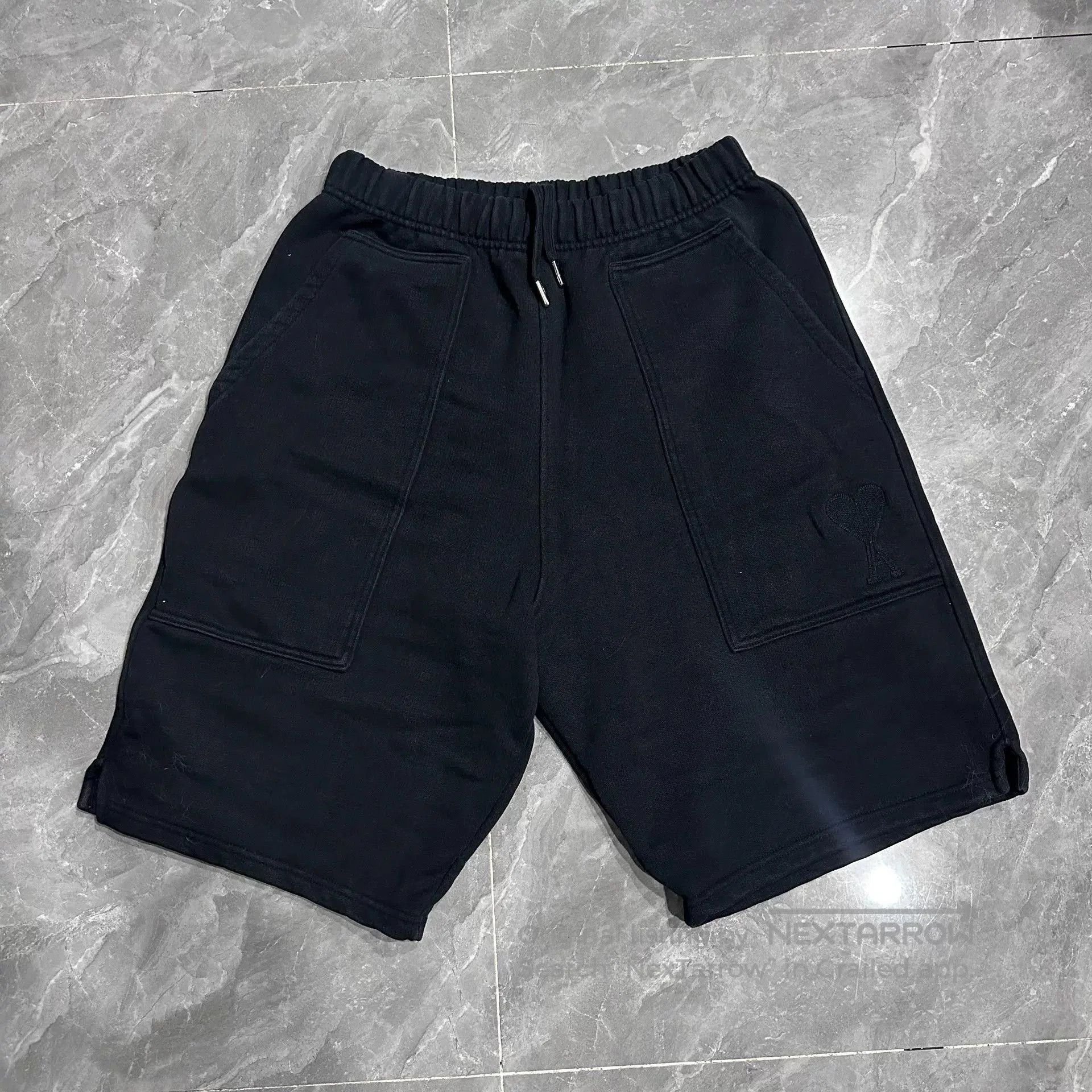 AMI AMI PARIS Black Heart Embroidered Shorts. Size US 28 / EU 44 - 1 Thumbnail