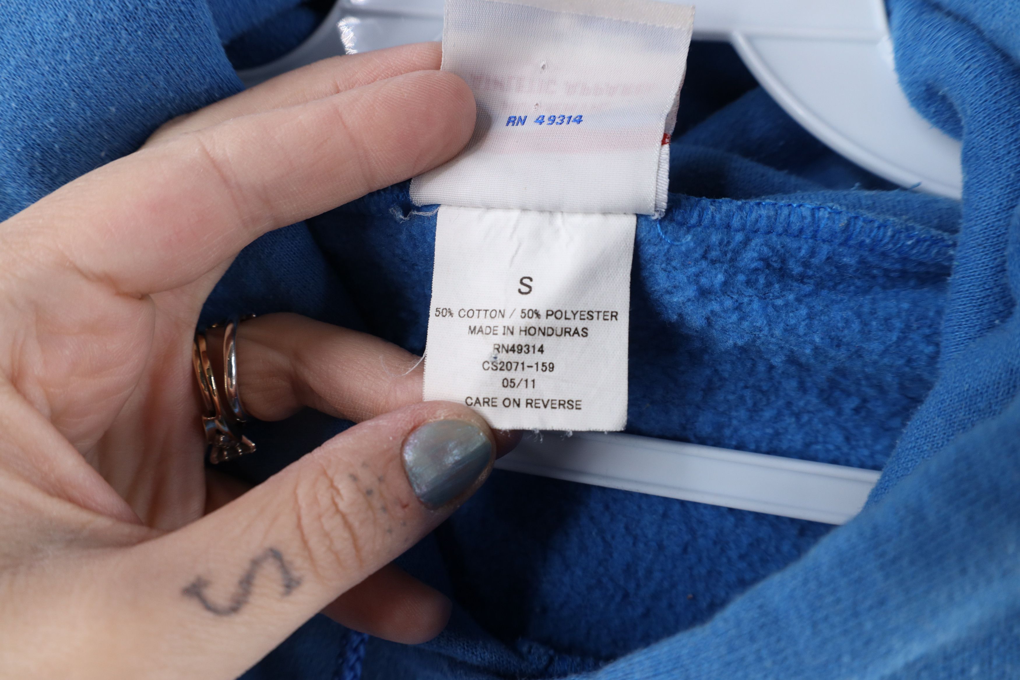Champion × Vintage Vintage 90s Champion Faded Blank Hoodie Sweatshirt Blue Size US S / EU 44-46 / 1 - 7 Thumbnail