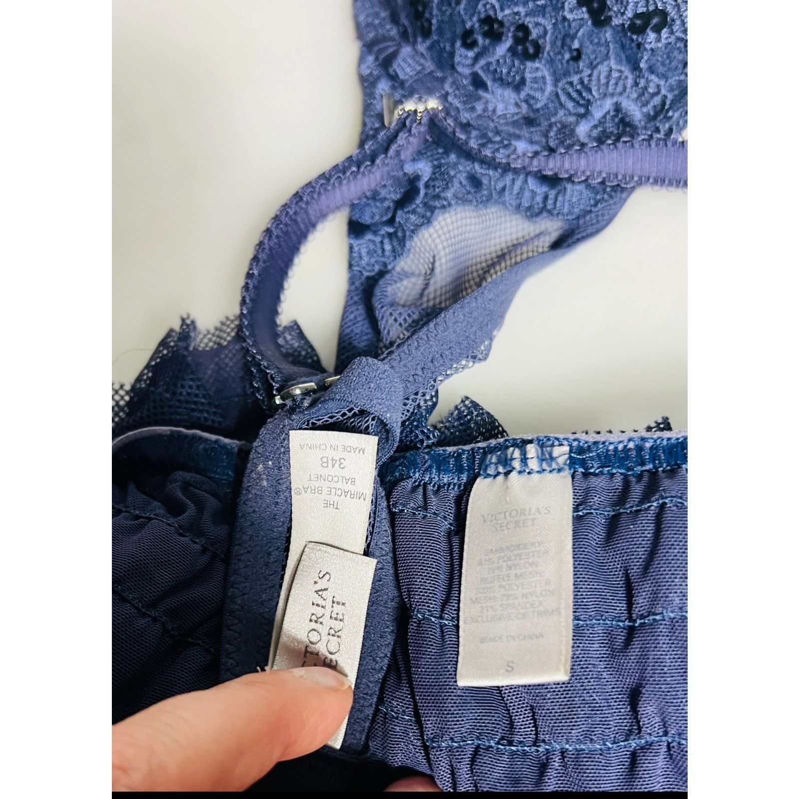 Victoria's Secret Victoria's Secret navy blue push up bra and panty set 34b S Size ONE SIZE - 7 Thumbnail