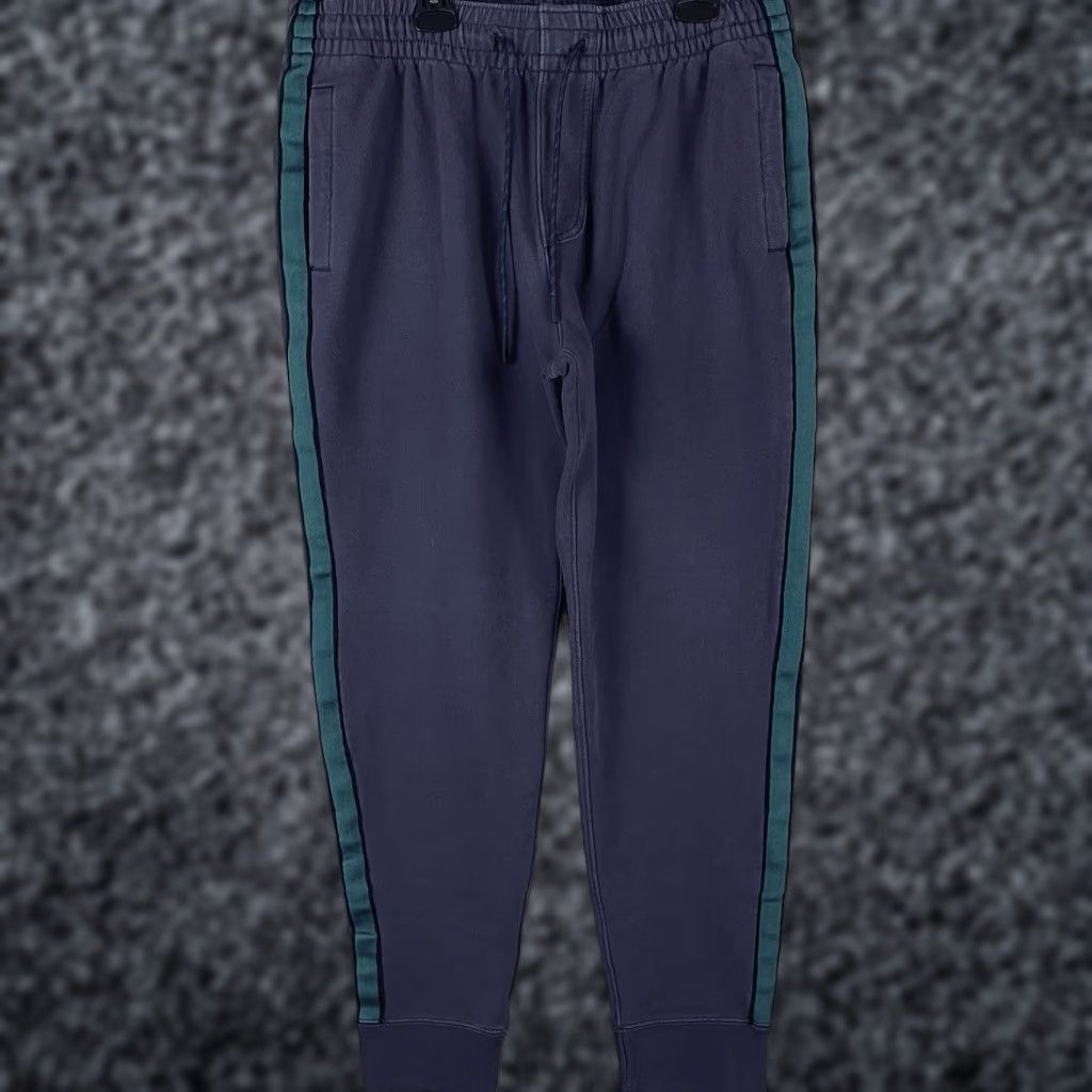 Abercrombie & Fitch Abercrombie & Fitch Joggers Sweatpants Men’s M Purple Stripe 90s Logo Athleisure Gym Running Pockets Elastic Waist Cotton Blend Regular Pants Size US 31 - 1 Thumbnail