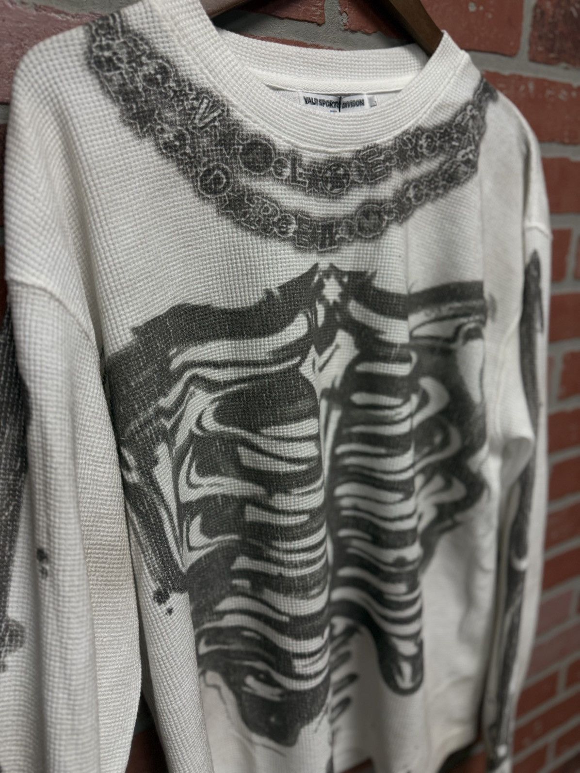 Vale Valley Long Sleeve Bone Tee Shirt Size L (New) Size US L / EU 52-54 / 3 - 7 Thumbnail