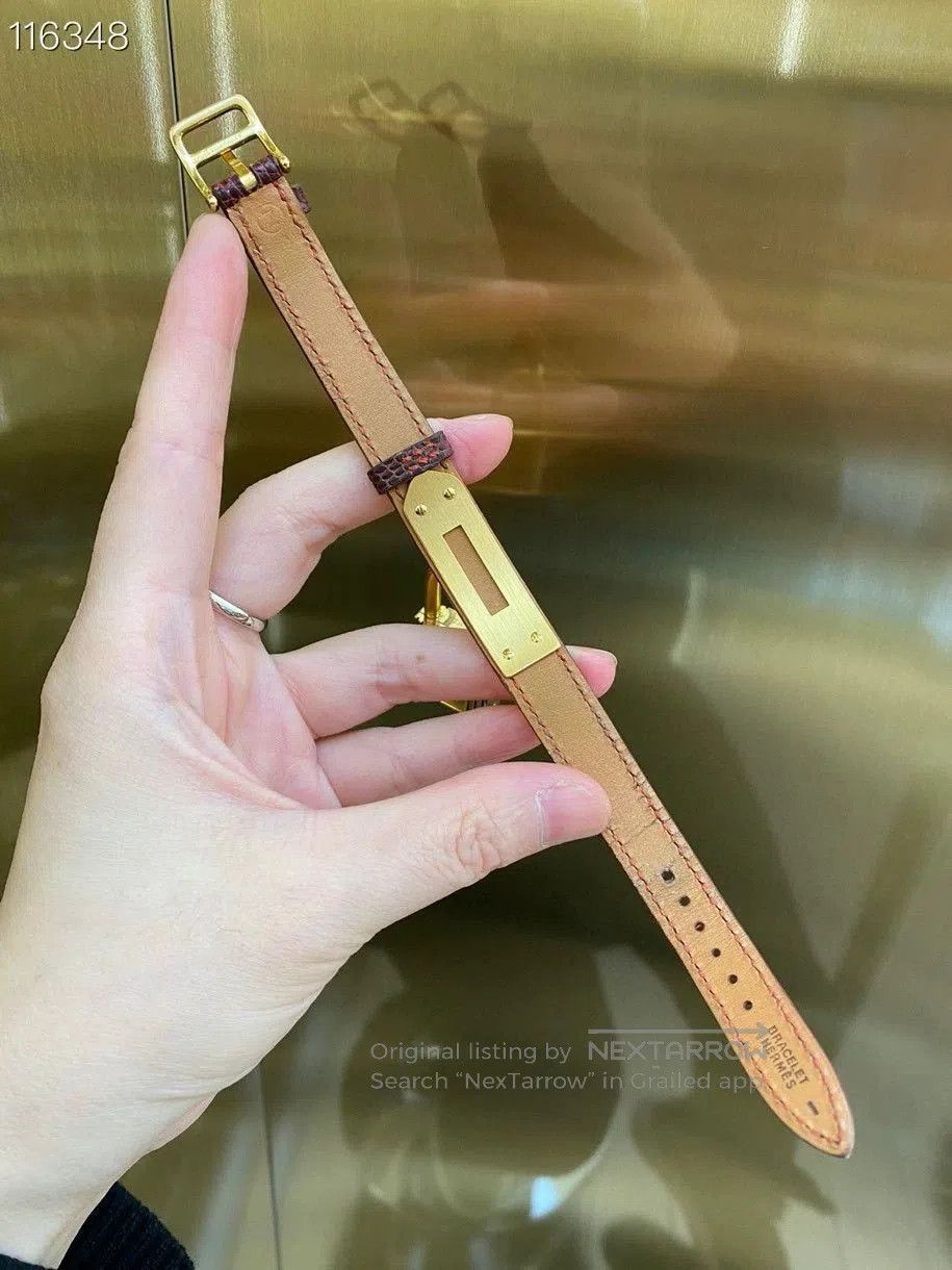 Hermès 075135 Red Gold Kelly Watch.