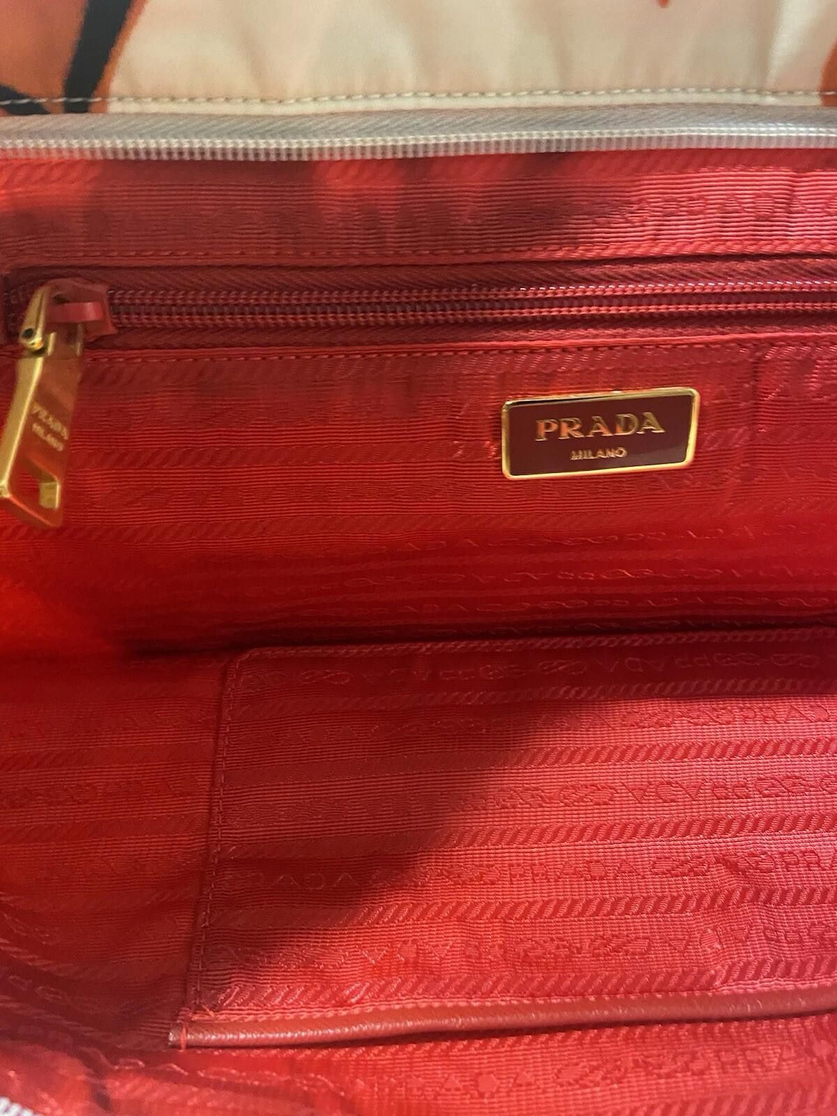 Prada Prada Nylon Saffiano White Red Heart Motif Hand Tote Bag Size ONE SIZE - 12 Thumbnail