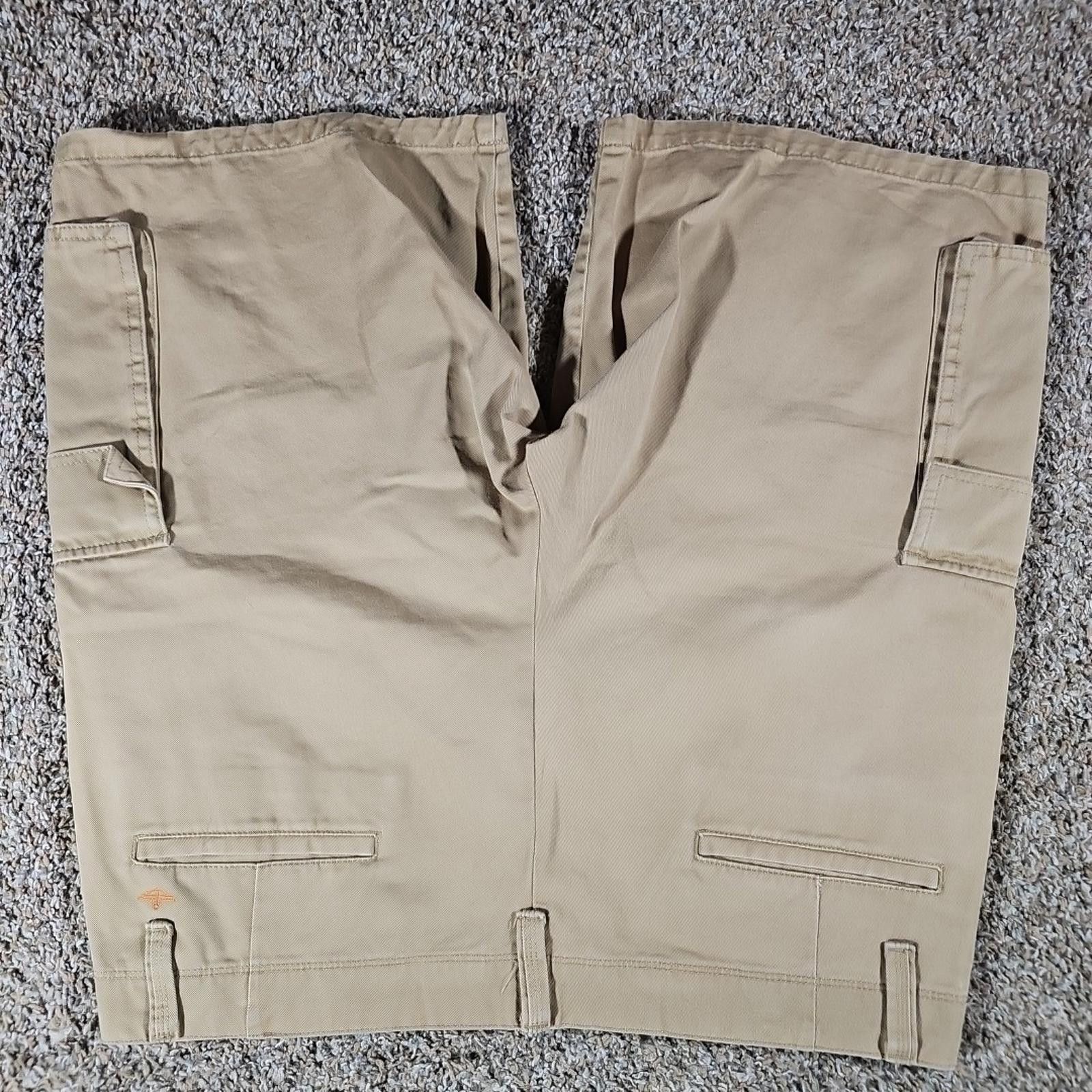 Dockers Dockers Sz 36 Cargo Shorts Size US 36 / EU 52 - 5 Thumbnail