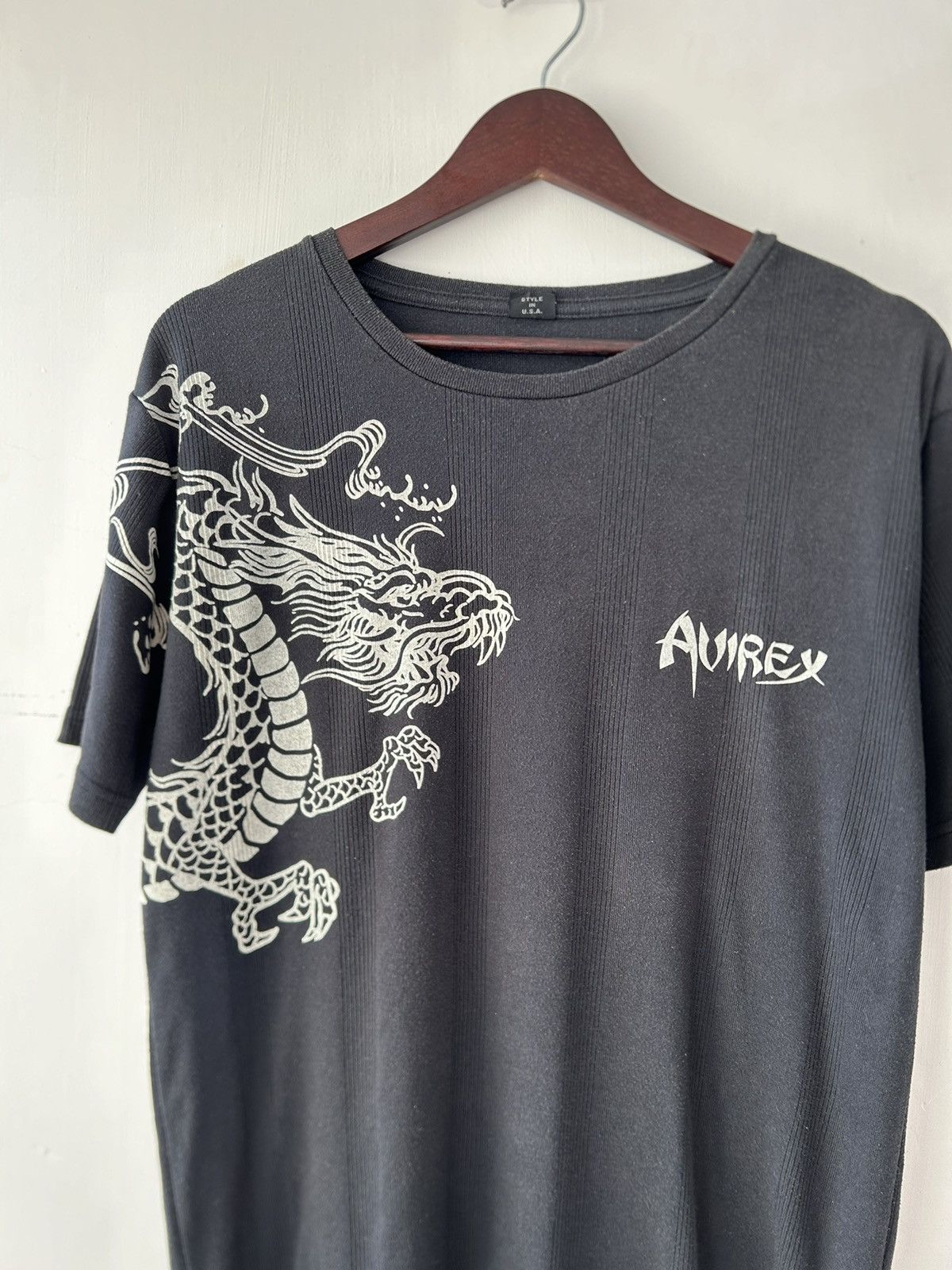 Avirex Vintage 2000s Avirex USA Dragon Graphic Tee Size US XL / EU 56 / 4 - 1 Thumbnail