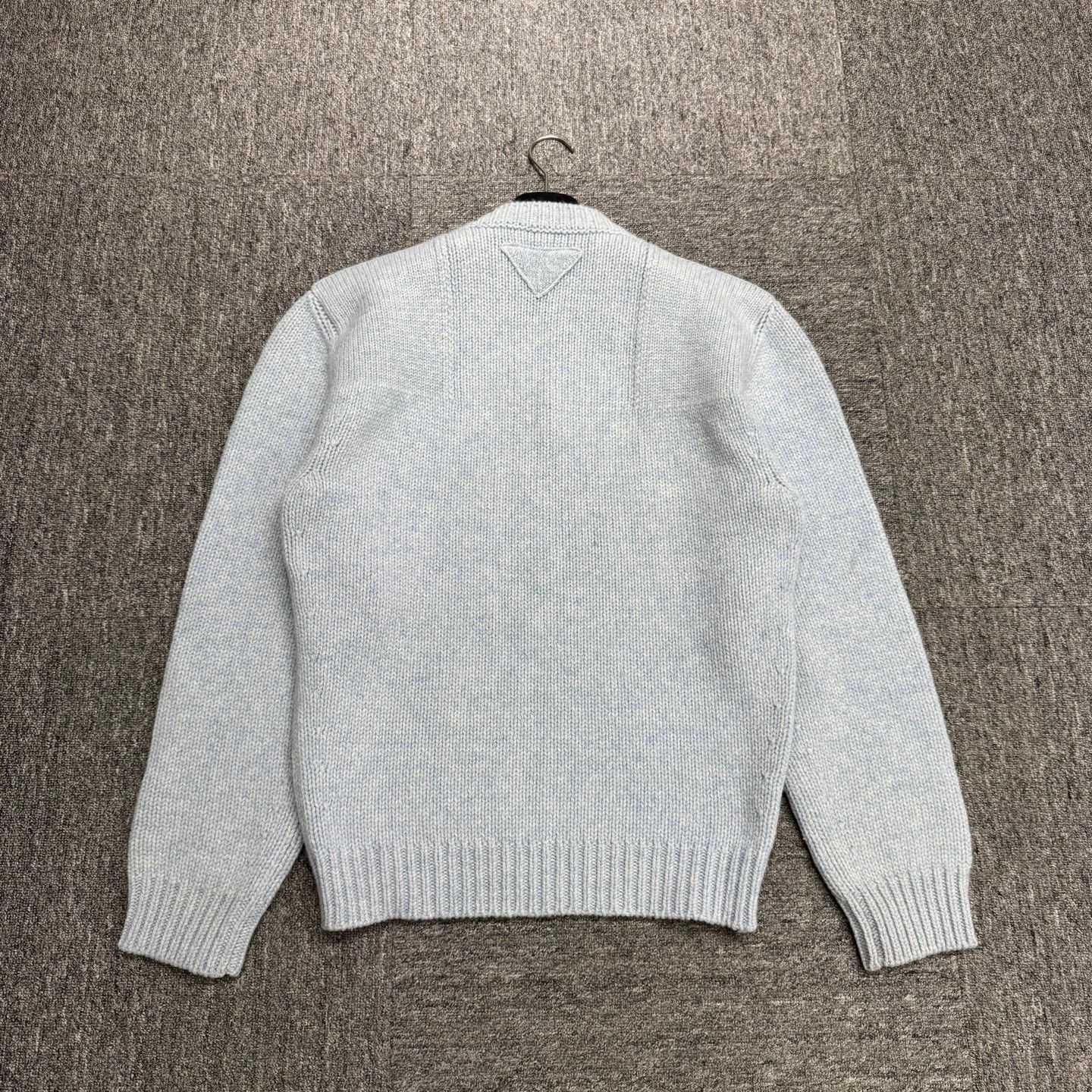 Prada Prada Wool V-Neck Sweater Size 46 Size US S / EU 44-46 / 1 - 5 Thumbnail