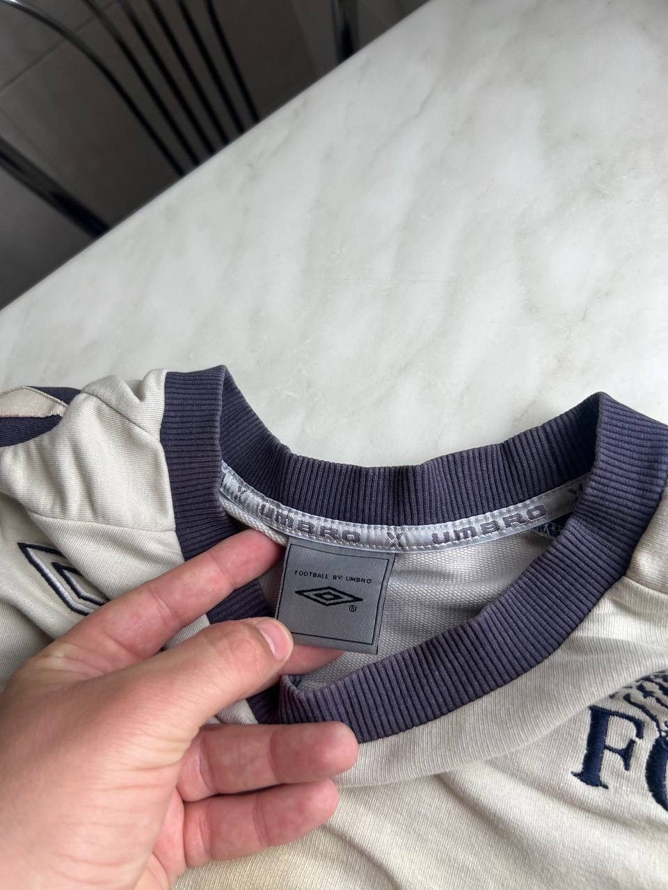 Chelsea Soccer Vintage 00’s Umbro FC Chelsea Soccer Football Sweatshirt Size US XL / EU 56 / 4 - 4 Thumbnail