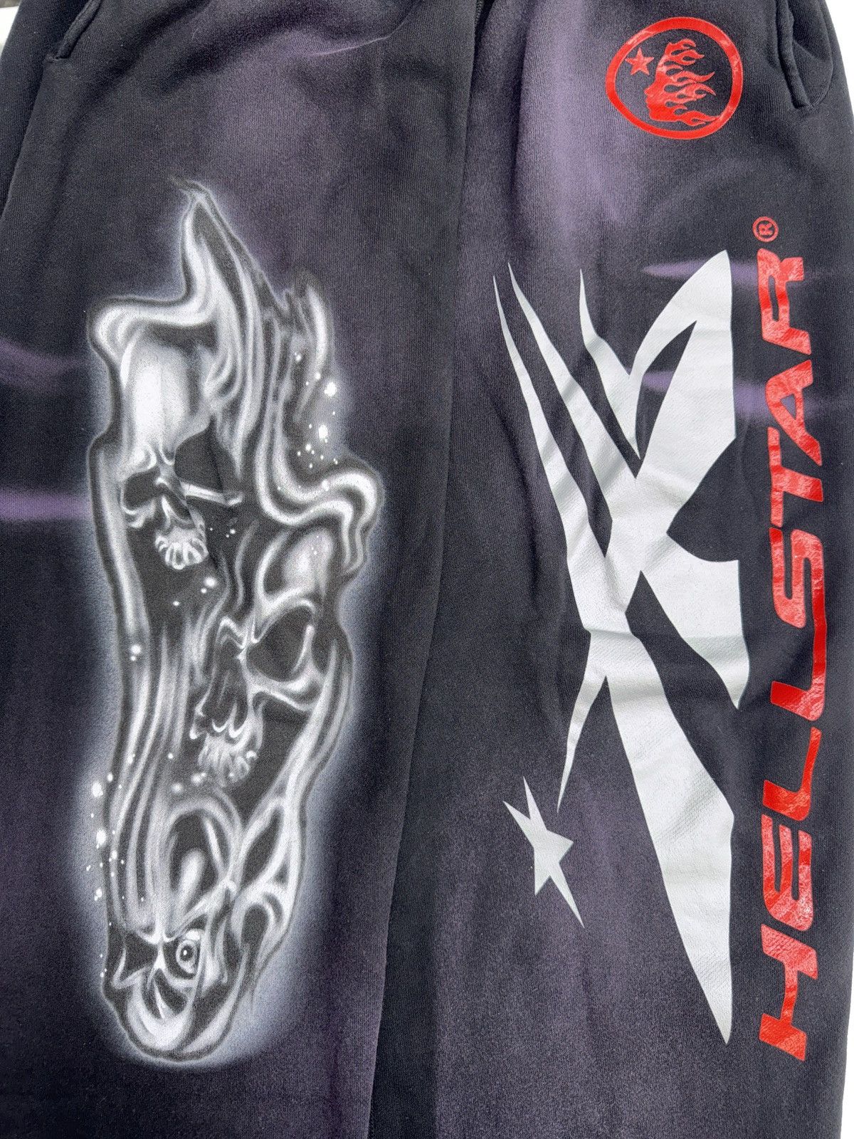 HELLSTAR Hellstar Airbrushed Skull Flare Sweatpants Size US 36 / EU 52 - 2 Thumbnail