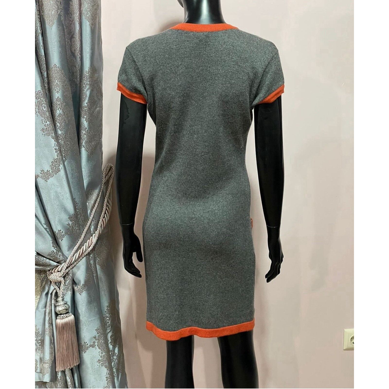 Chanel CHANEL 07A Cashmere COCO Logo Badge Knit Dress Sz.44 Size L / US 10 / IT 46 - 3 Thumbnail