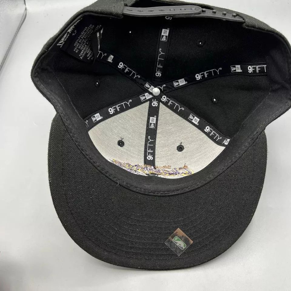 New Era Los Angeles LA Lakers Hat Men 2020 NBA Champions Snap Back Size ONE SIZE - 5 Thumbnail