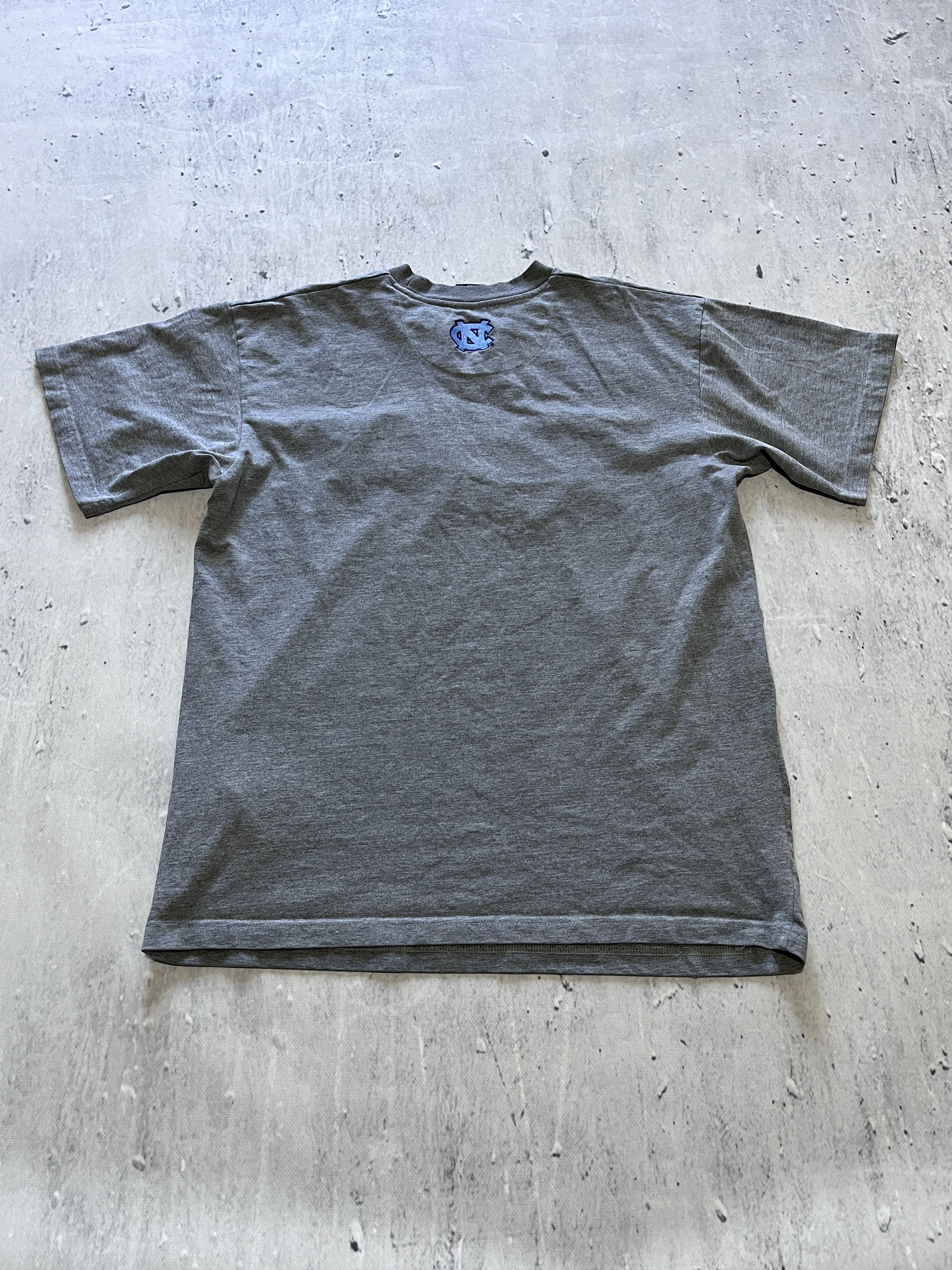 Nike Nike North Carolina Tar Heels vintage tee Size US M / EU 48-50 / 2 - 2 Thumbnail