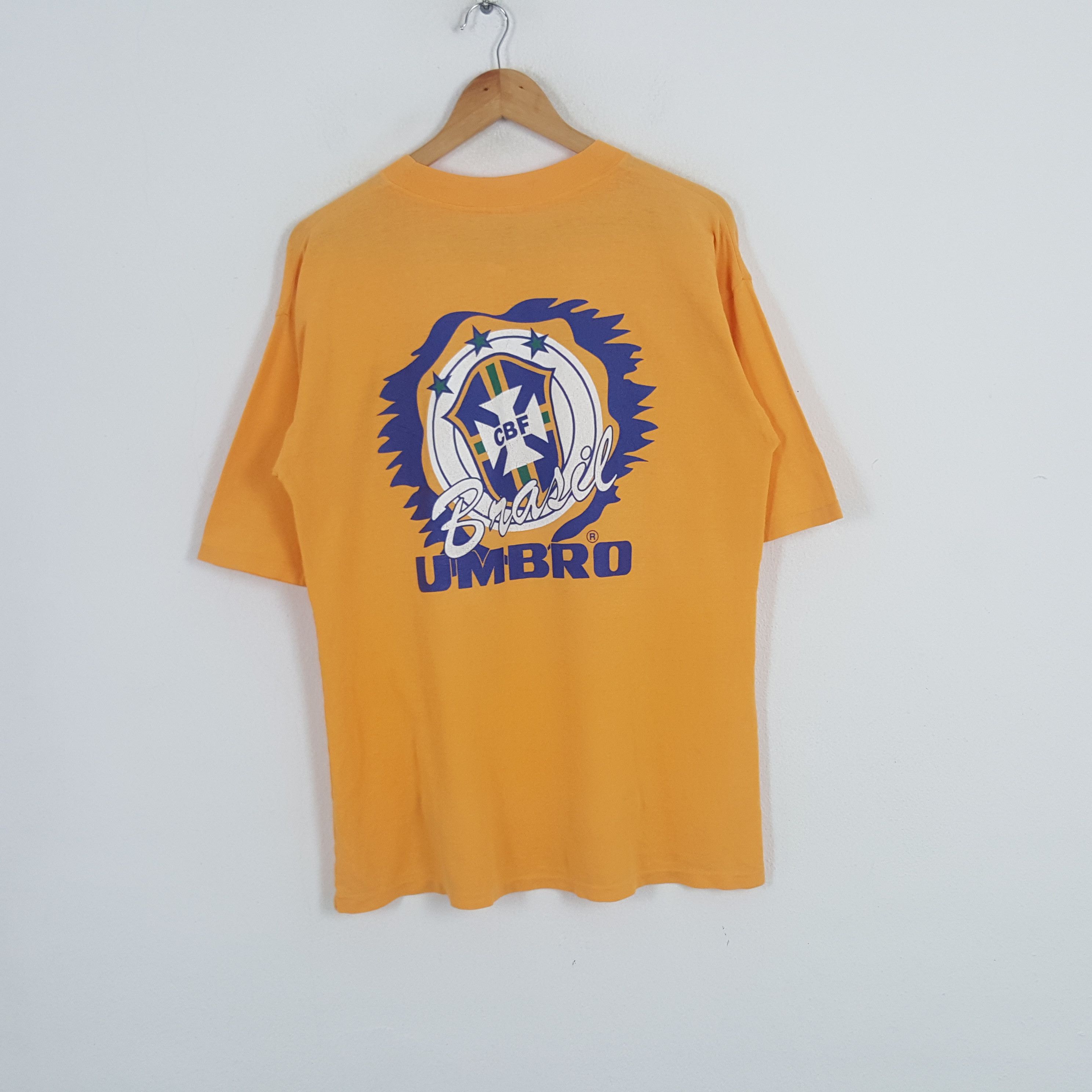 Umbro × Vintage Vintage Umbro Brazil Soccer Sport Logo Tshirt Size US M / EU 48-50 / 2 - 1 Thumbnail