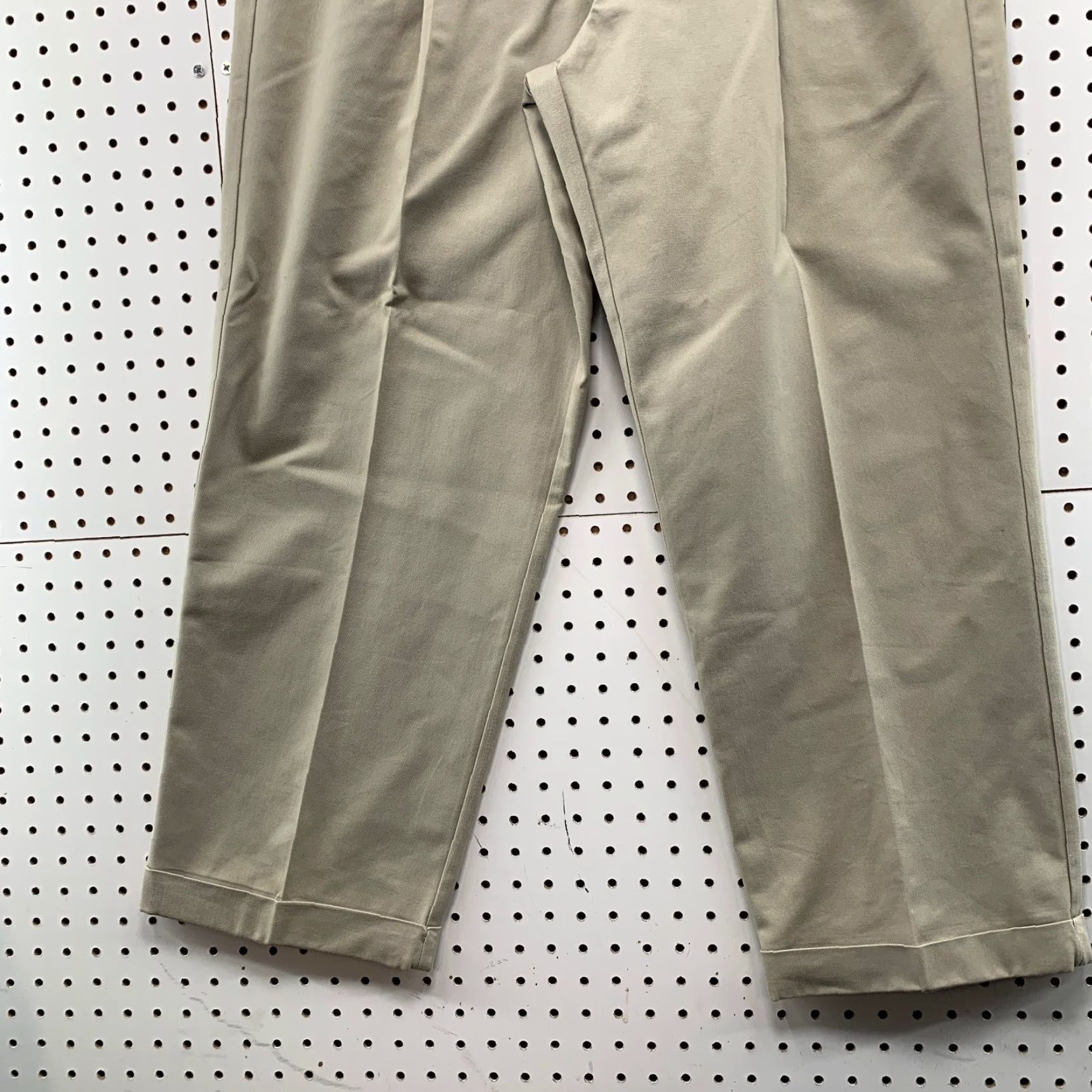 Izod NEW IZOD Pants Mens 38x29 Khaki Chino Metrix Fit Straight Wrinkle Free Stain NWT Size US 38 / EU 54 - 3 Thumbnail