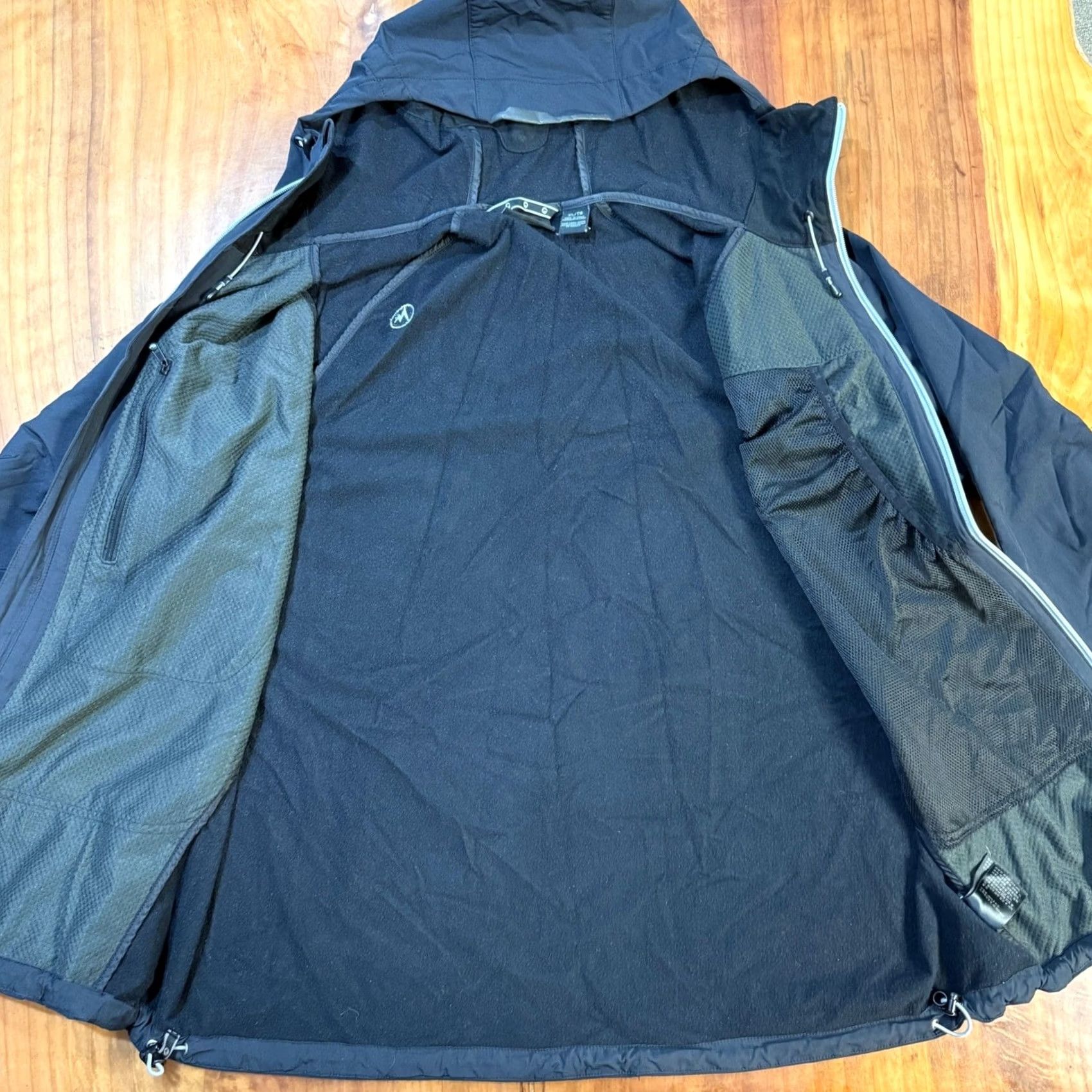 Marmot Marmot M3 Men's Full Zip Jacket XL Black Nylon Microfiber Polyester Lining Hooded Softshell Coat Outdoor Winter Casual Zip Mens XL Black Size US XL / EU 56 / 4 - 3 Thumbnail