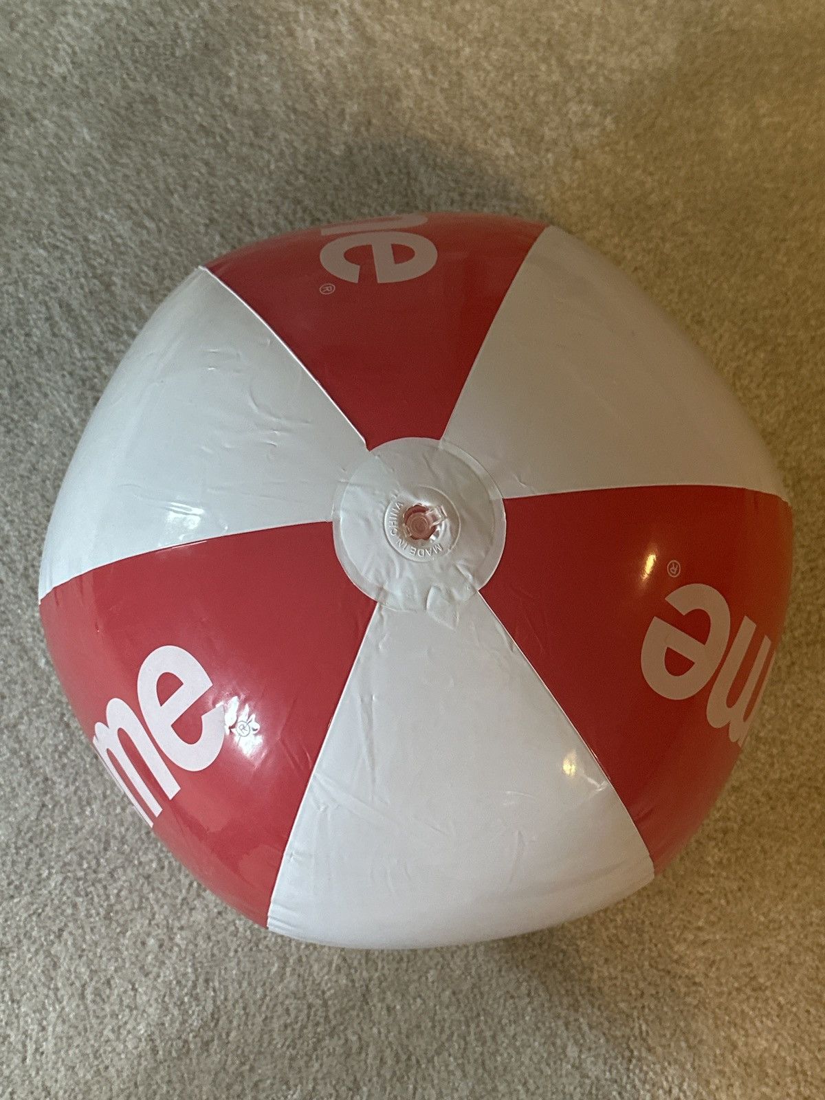 Supreme Supreme Inflatable Beach Ball (No holes or tears) Size ONE SIZE - 4 Thumbnail