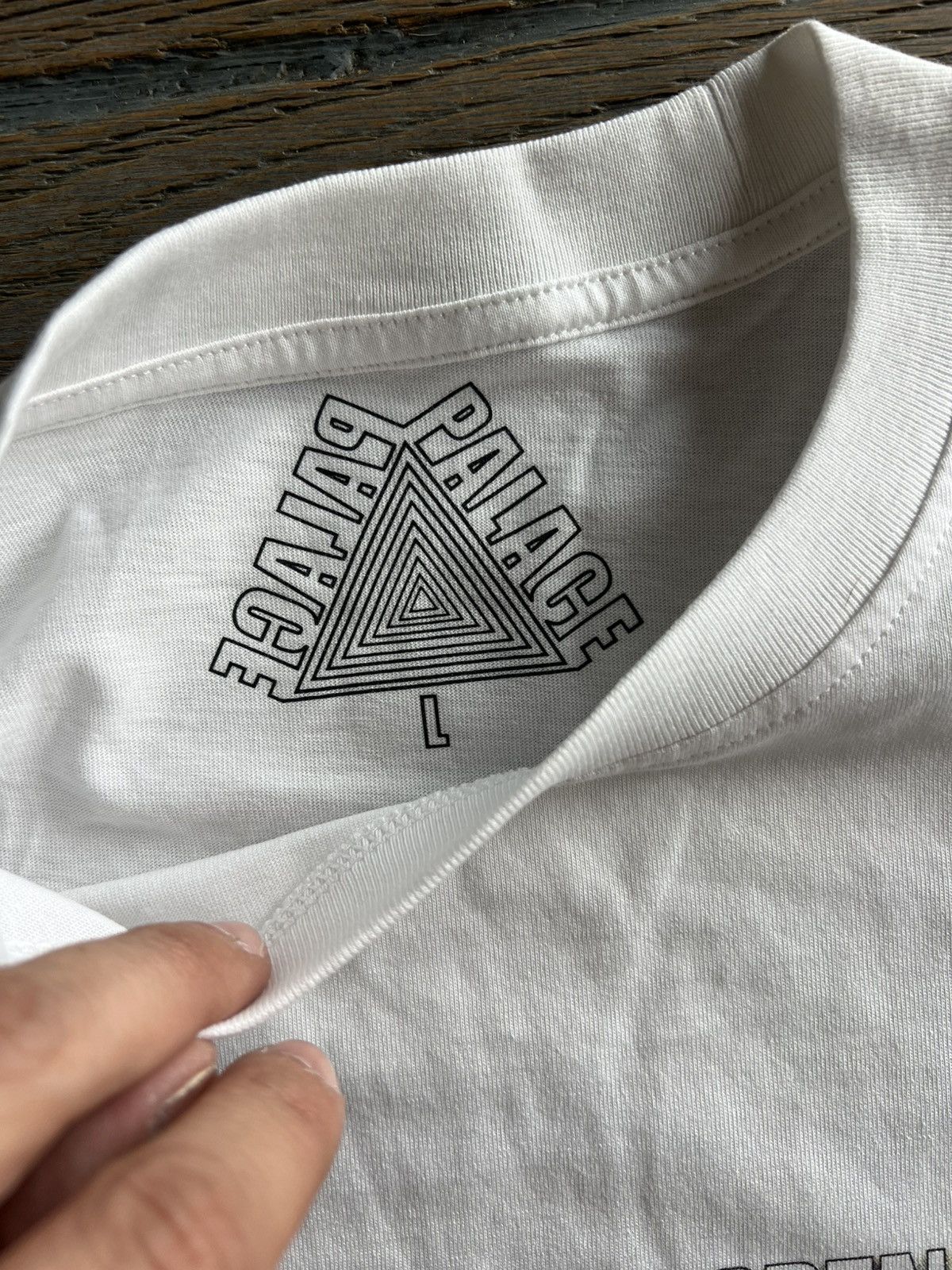 Palace Palace Bell man tee Size US L / EU 52-54 / 3 - 2 Thumbnail