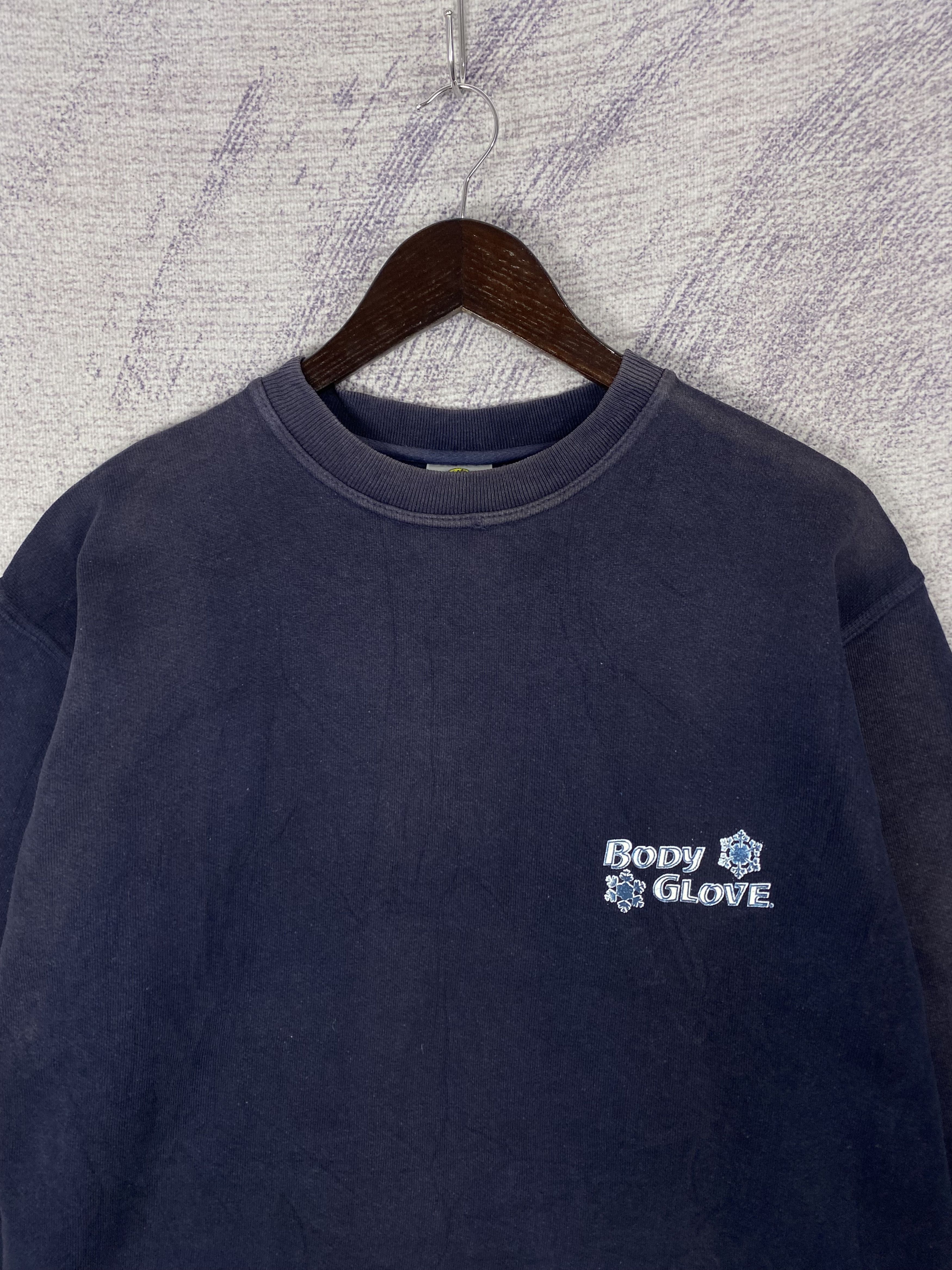 Body Glove Vintage Body Glove Faded With Back Logo Crewneck Sweatshirts Size US M / EU 48-50 / 2 - 2 Thumbnail