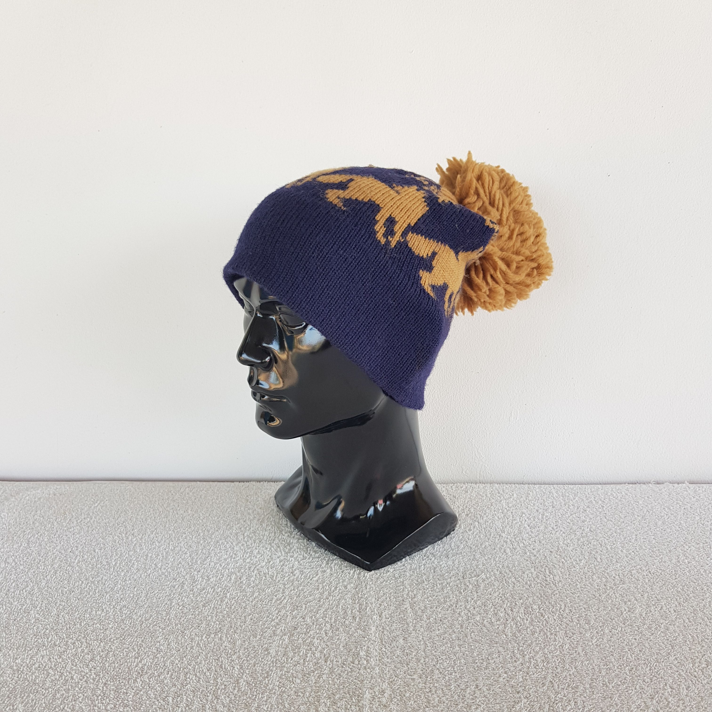 Japanese Brand Vintage 90s The Mountain Beanie Snow Caps Hats Size ONE SIZE - 1 Thumbnail