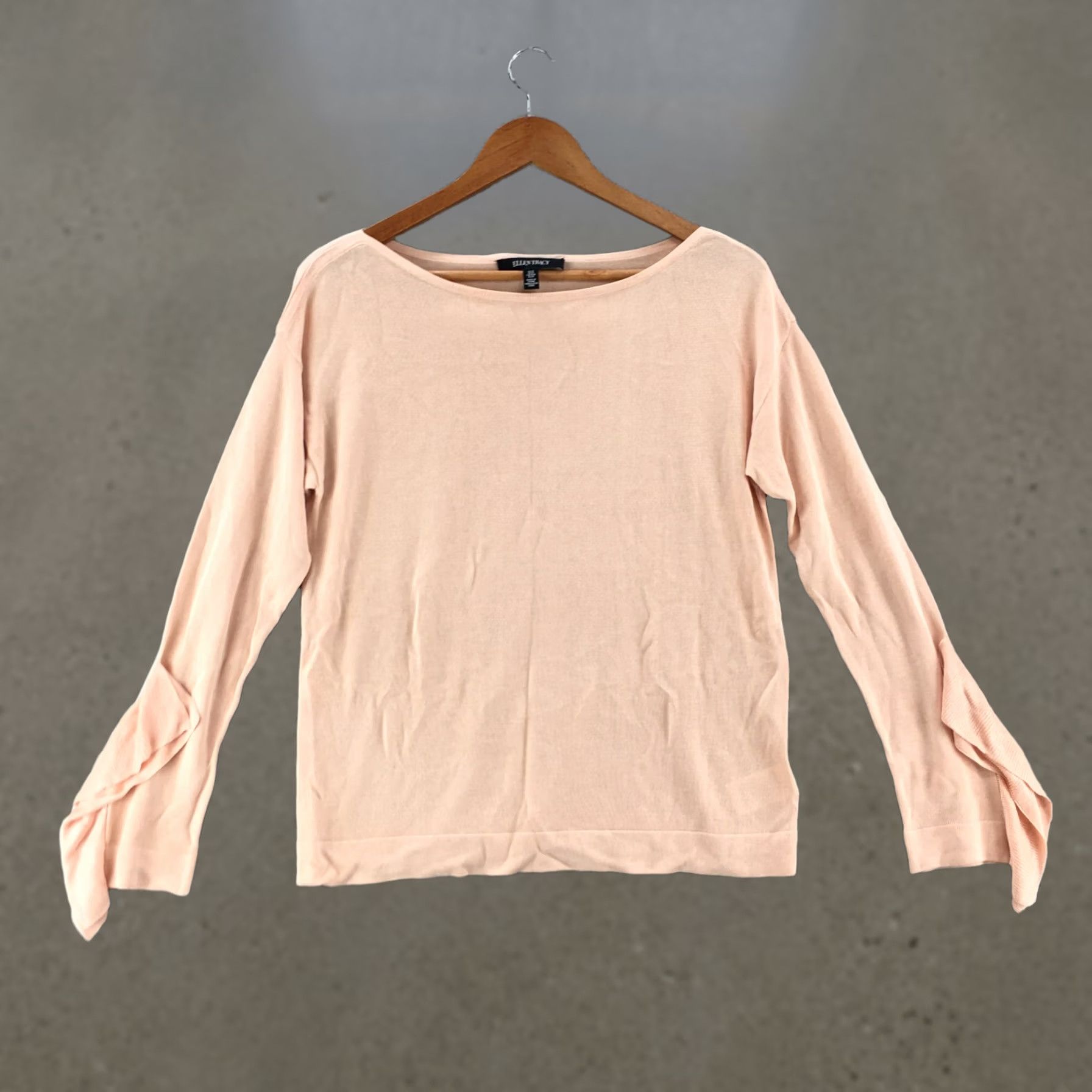 Ellen Tracy Ellen Tracy Pullover Sweater Womens M Pink Ruffle Long Sleeve Round Neck Knitted Size M / US 6-8 / IT 42-44 - 1 Thumbnail