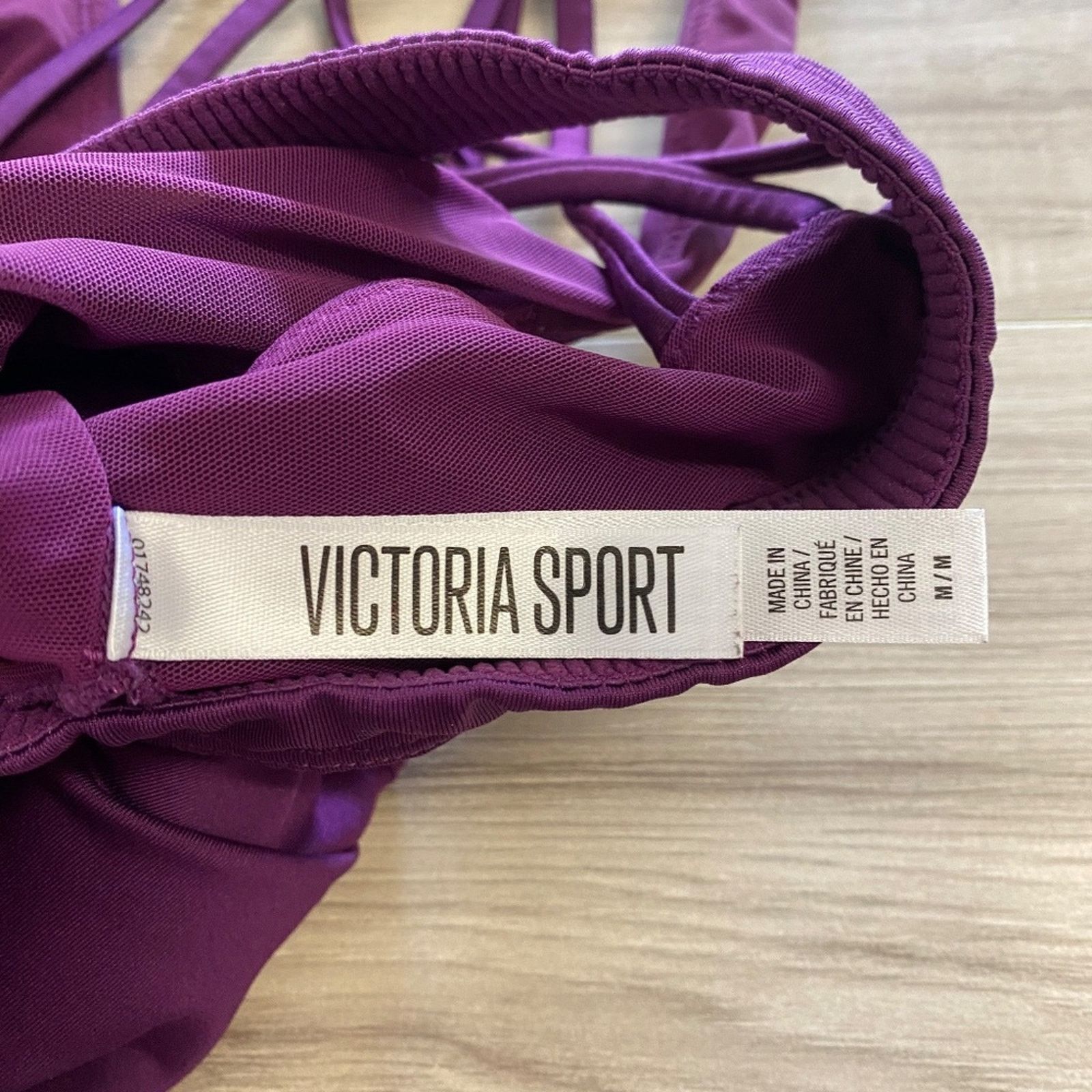 Victoria's Secret Victoria Sport Pullover Sports Multistrap Padding - Medium Size ONE SIZE - 3 Thumbnail