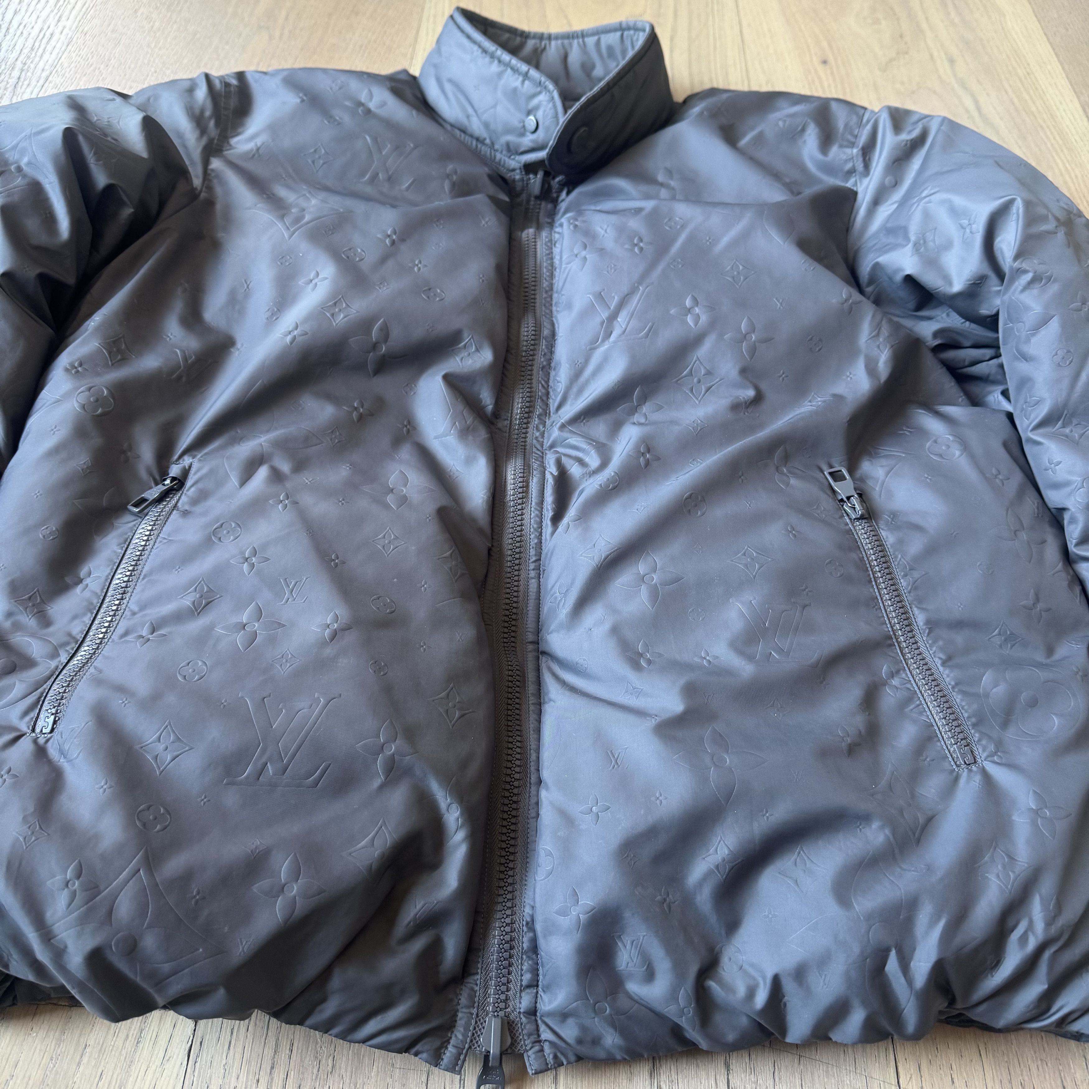Louis Vuitton Louis Vuitton - Reversible Monogram Down Jacket - Grey Size US XL / EU 56 / 4 - 2 Thumbnail