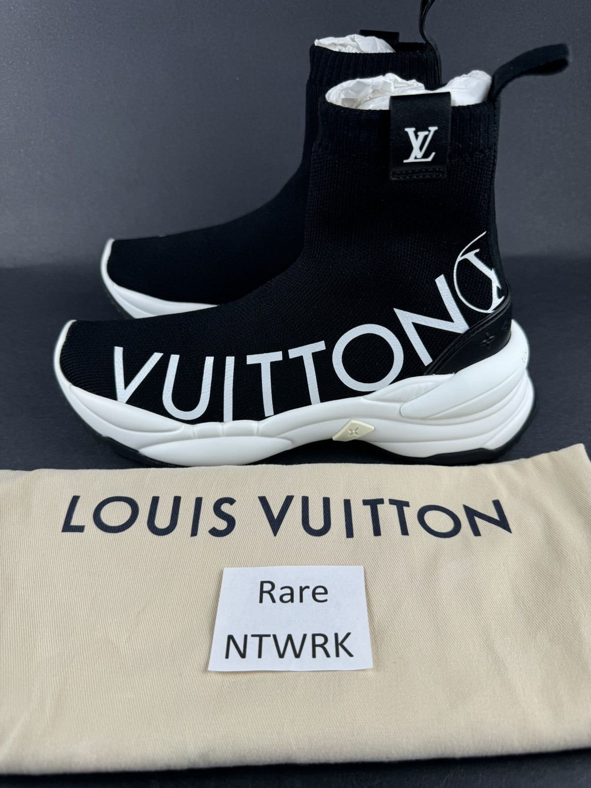 Authentic Louis Vuitton Run 55 Sneaker Boot size 36 (US 6)