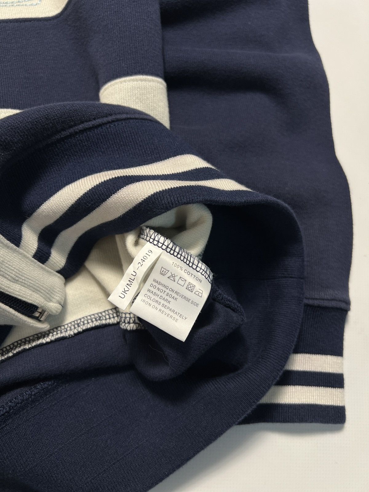 Yves Saint Laurent Vintage YVES SAINT LAURENT Sweater SIZE XL Size US XL / EU 56 / 4 - 9 Thumbnail