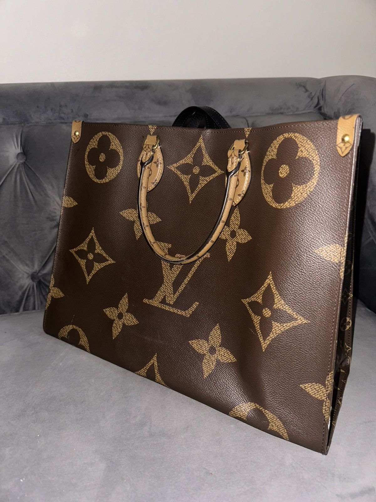 Louis Vuitton OnTheGo MM Size ONE SIZE - 9 Thumbnail