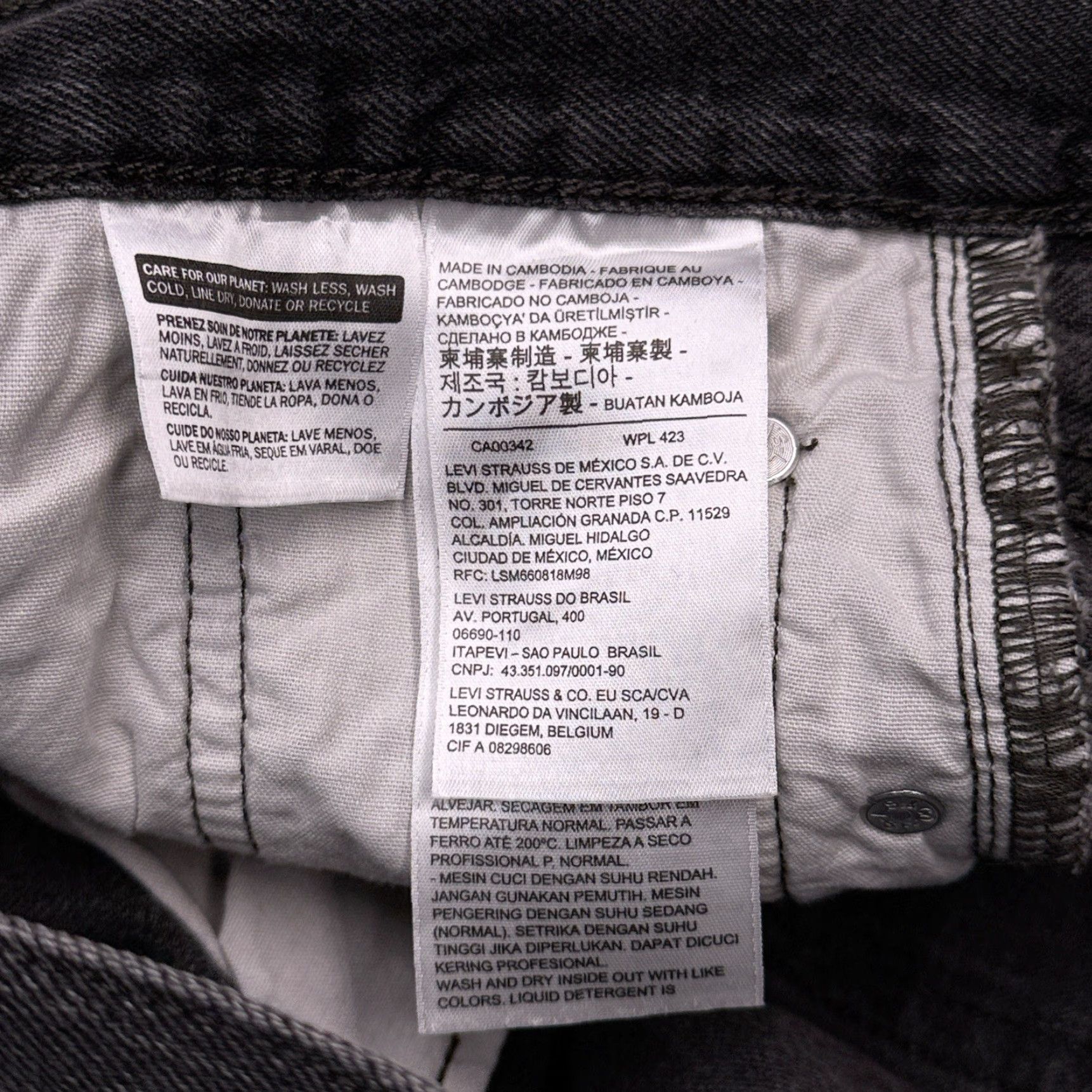 Levi's Levi's 501 Skinny Jeans Womens 27x28 High Rise Button Fly Non Stretch Dark Black 90s Vintage Levi's 501 Series Womens Jeans Size 27" / US 4 / IT 40 - 6 Thumbnail