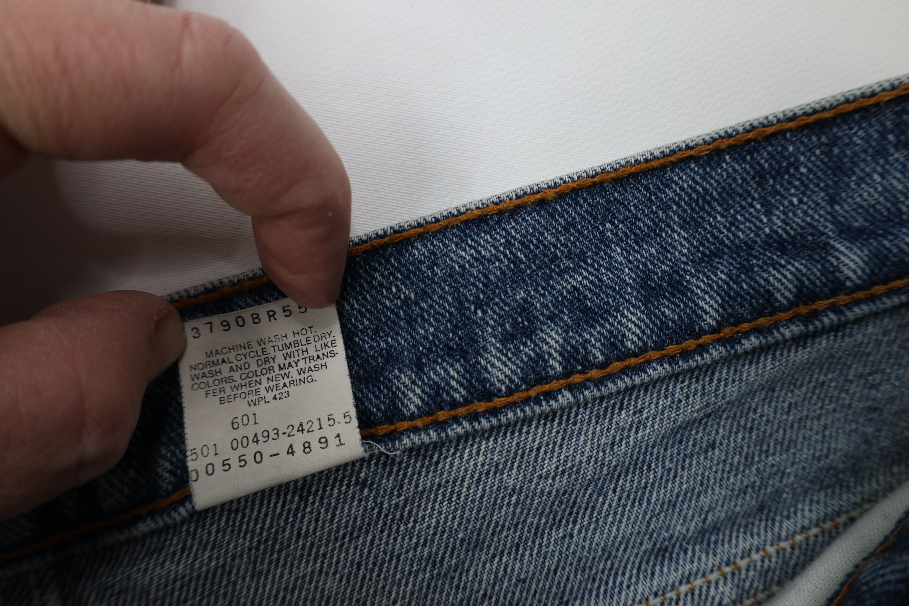 Levi's Vintage 90s Levis 550 Relaxed Tapered Leg Denim Jeans USA Size US 38 / EU 54 - 10 Thumbnail