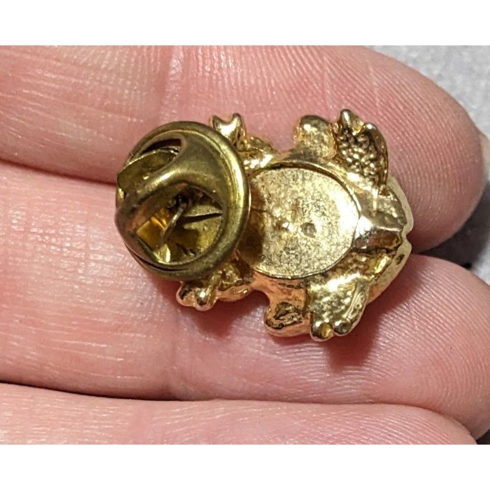 Other Vintage Gold Tone Faux Pearl Frog Lapel Pin Size ONE SIZE - 8 Thumbnail