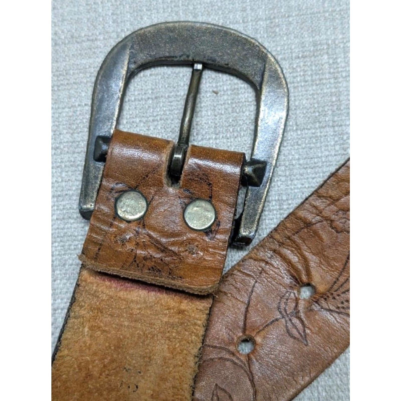 Vintage VINTAGE hippie western belt - 30 brown cowhide leather tooled belt Men Size 30 - 5 Thumbnail