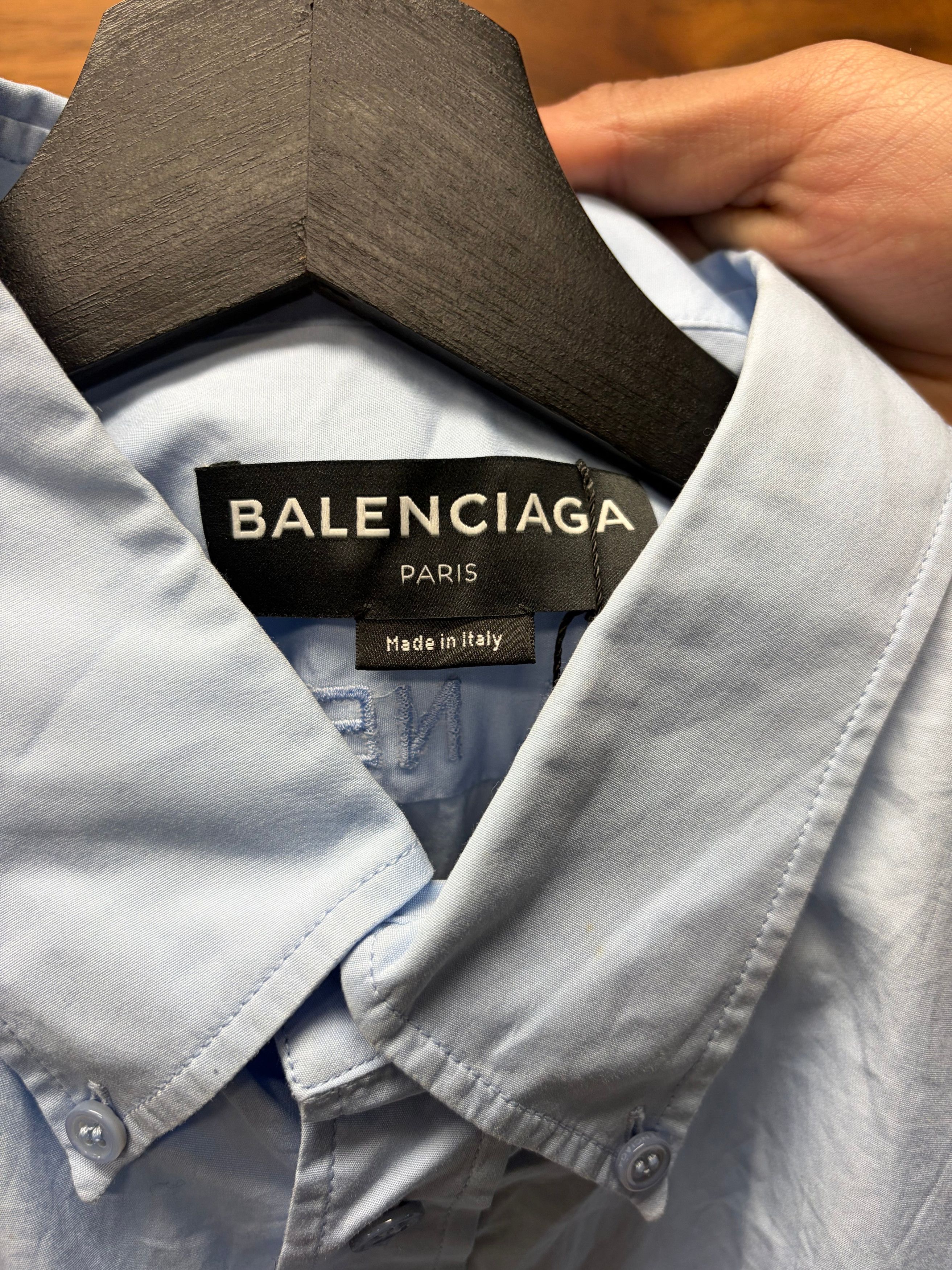 Balenciaga 2017 Balenciaga ‘Homme’ Embroidered Back Button Down Shirt Size US XL / EU 56 / 4 - 3 Thumbnail