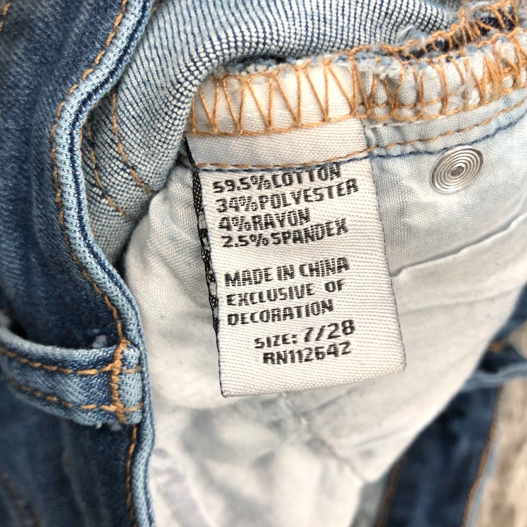 Vintage Blue Savvy Denim Shorts Casual Junior Size 7 Medium Wash Blue Cuffed Boyfriend 5-Pocket Size 28" / US 6 / IT 42 - 7 Thumbnail