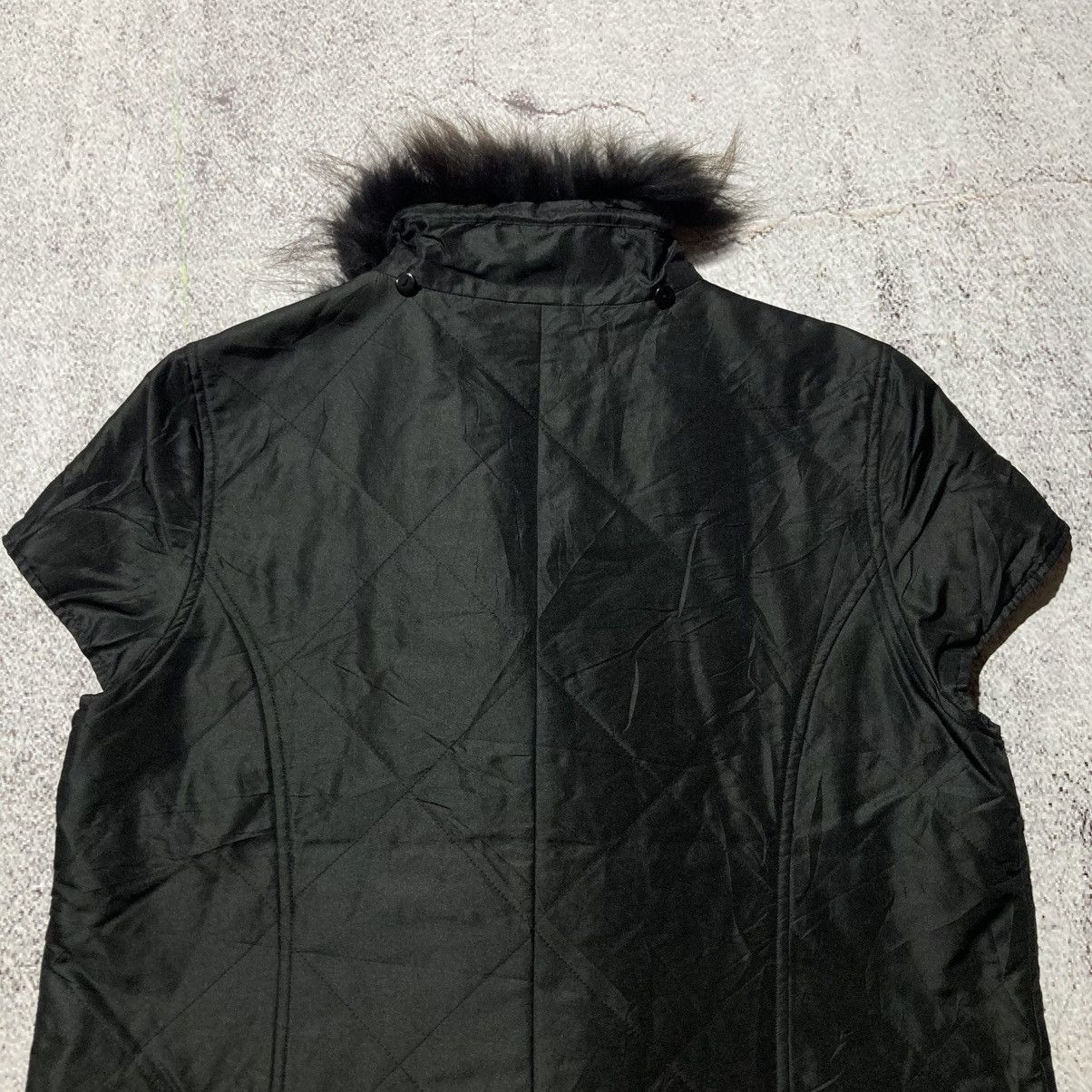 Japanese Brand 2000s Japanese Brand Trim Fur Vest Jacket Vkei Gothic Grunge Size US L / EU 52-54 / 3 - 12 Thumbnail