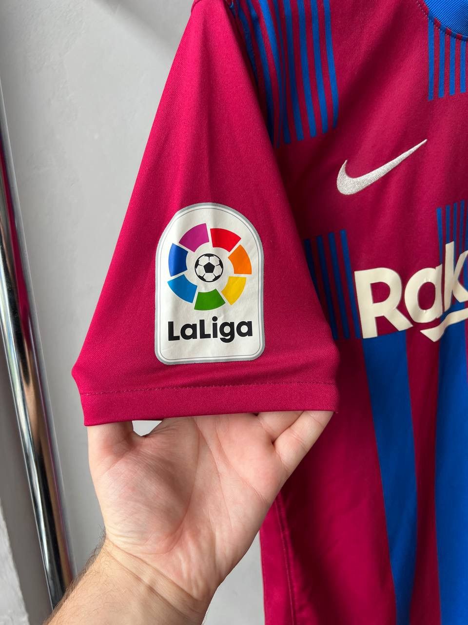 Nike 2021/22 BARCELONA FC HOME RARE SOCCER JERSEY SHIRT NIKE RARE Size US M / EU 48-50 / 2 - 11 Thumbnail