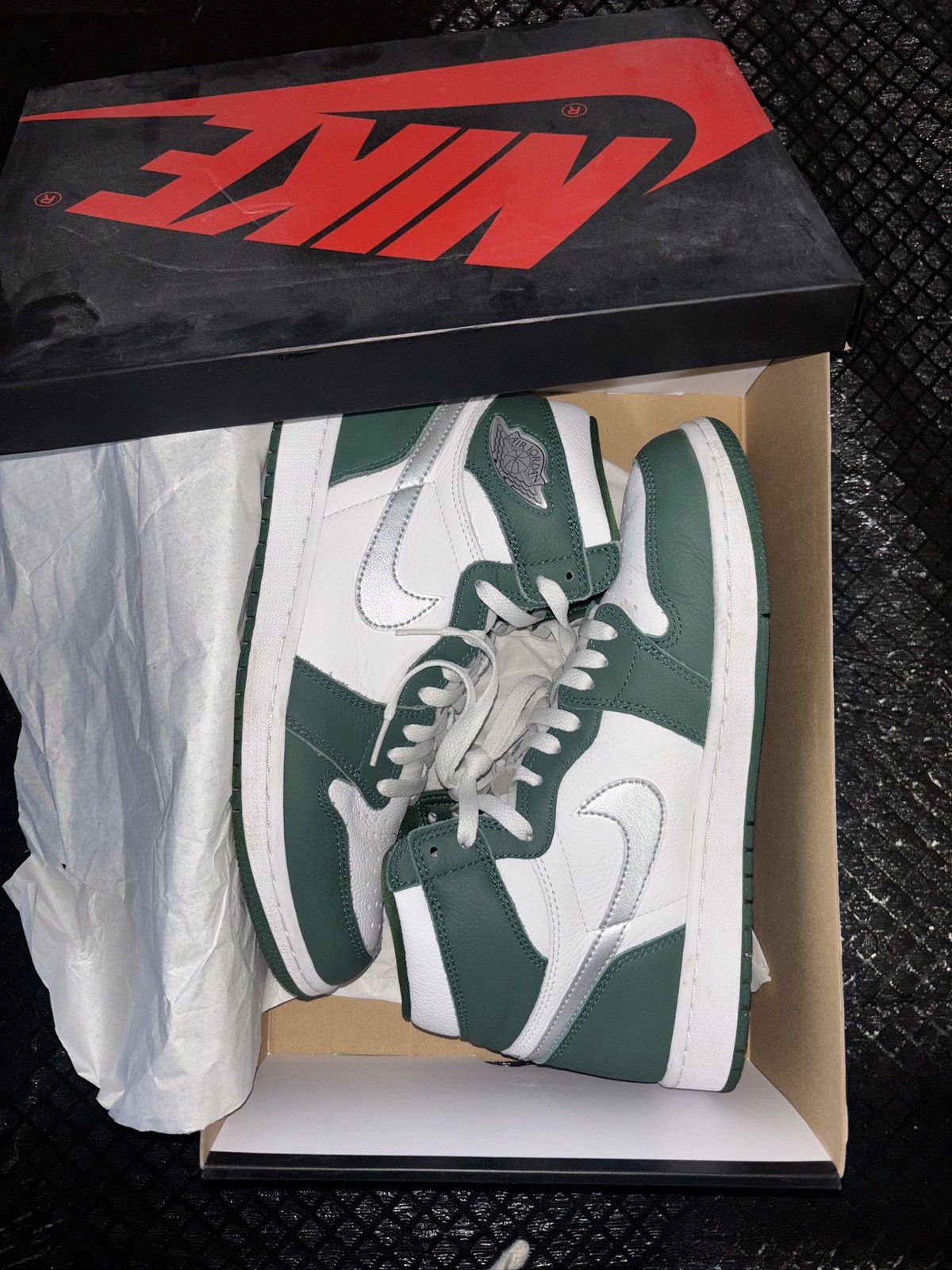 Jordan Brand Jordan 1 High OG Gorge Green Size US 9.5 / EU 42-43 - 8 Thumbnail