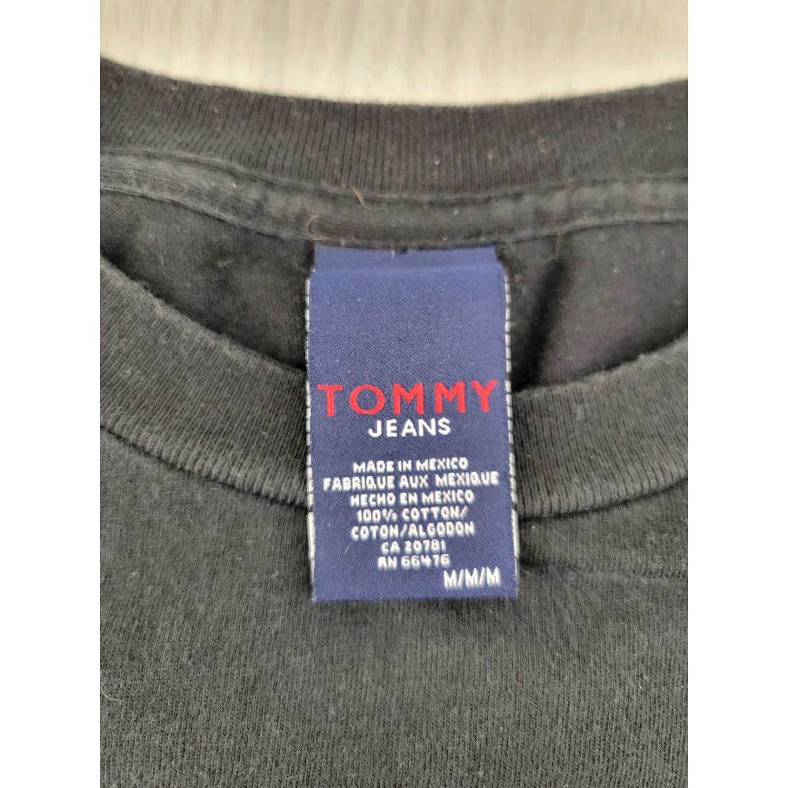 Tommy Hilfiger VINTAGE Tommy Hilfiger Denim Tee Embossed Size Medium Navy Crew Neck Short Sleeve Mens T-Shirt Size US M / EU 48-50 / 2 - 8 Thumbnail