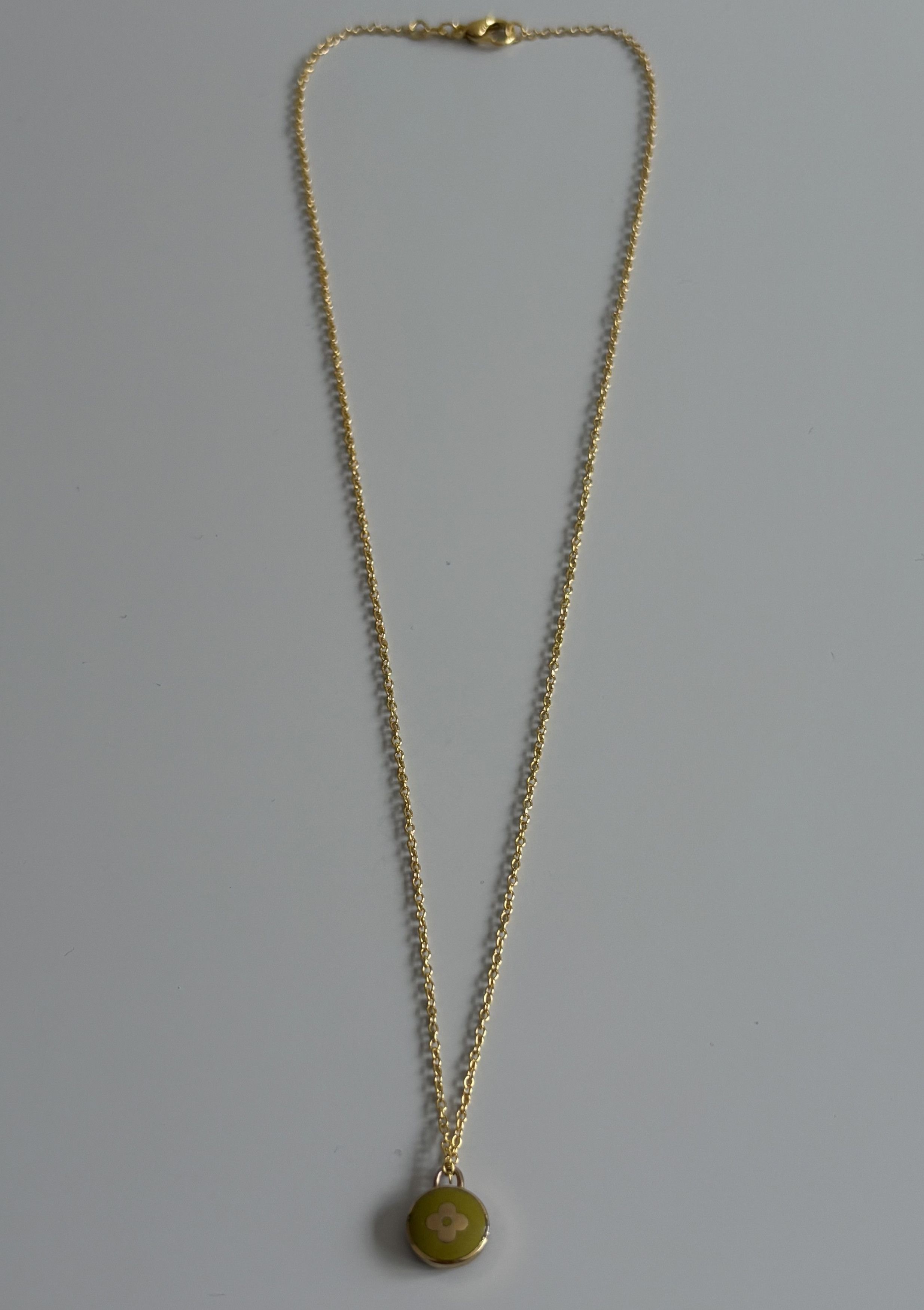 Louis Vuitton Louis Vuitton Yellow Flower Logo Pendant Necklace Size ONE SIZE - 2 Thumbnail