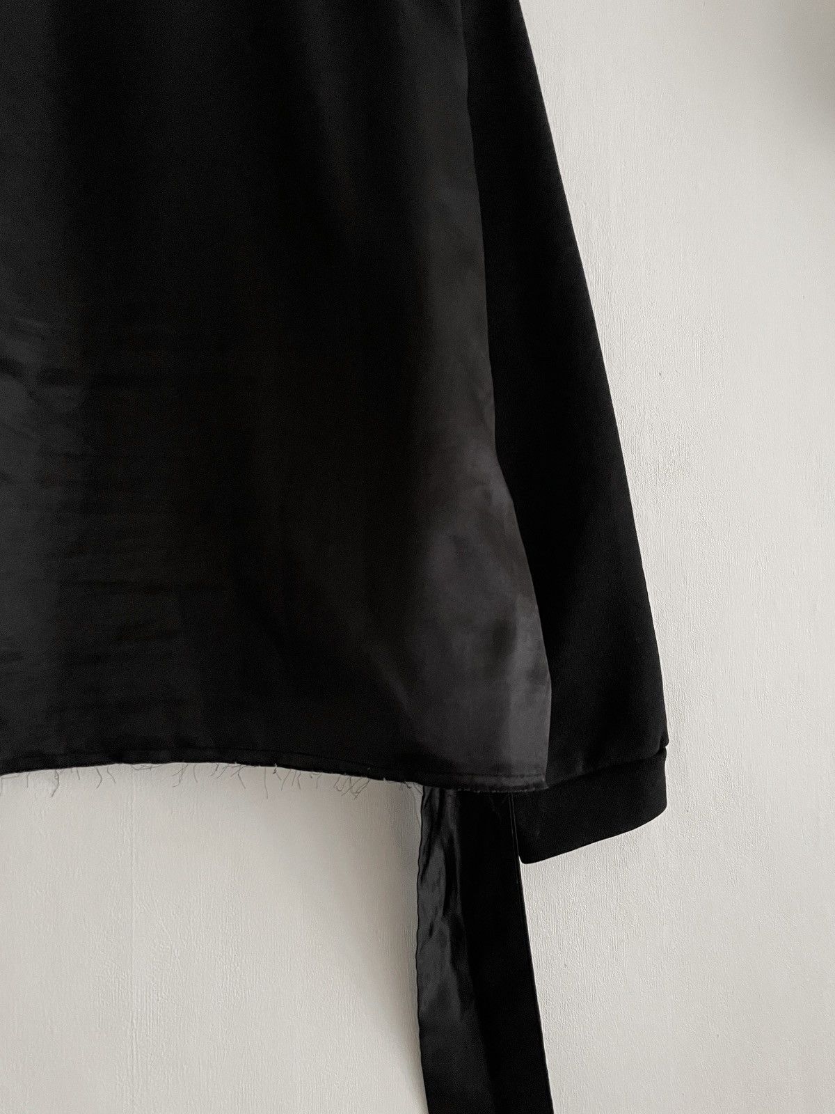 Maison Margiela Maison Margiela MM6 Black Bow Back Sweatshirt Size L / US 10 / IT 46 - 8 Thumbnail