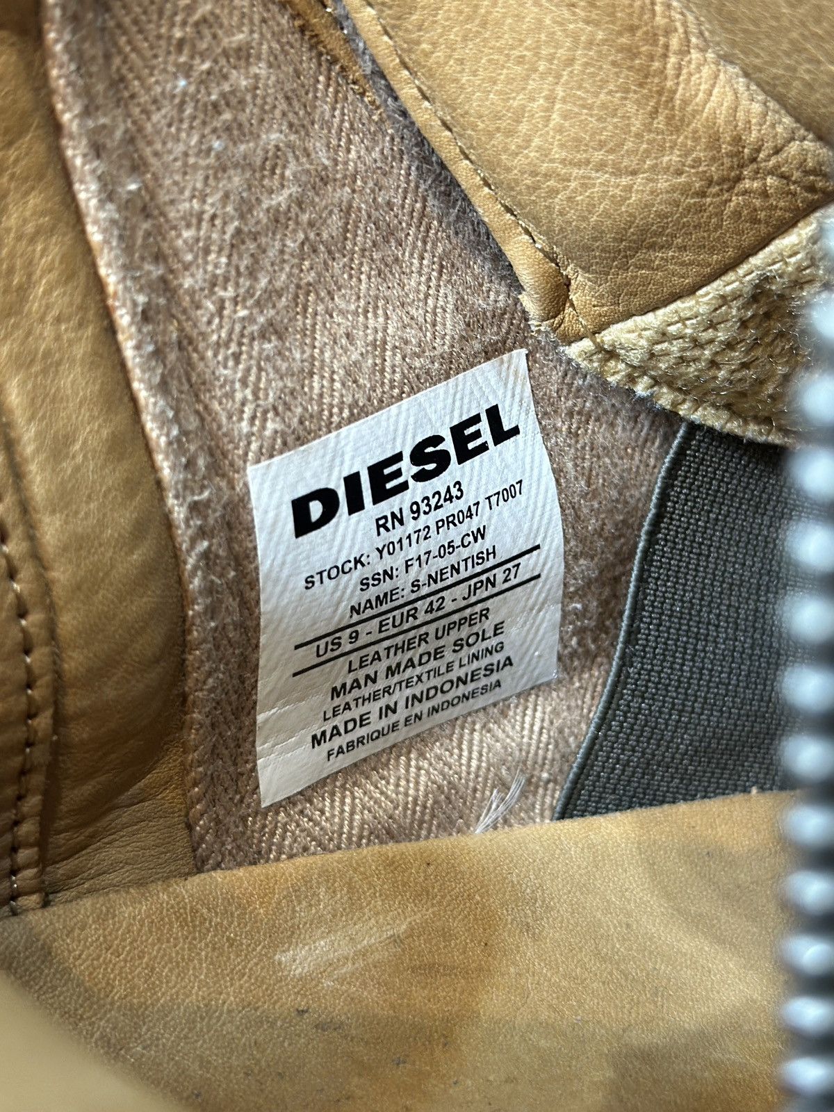 Diesel (FW17) S-NENTISH HI TOP Size US 9 / EU 42 - 12 Thumbnail