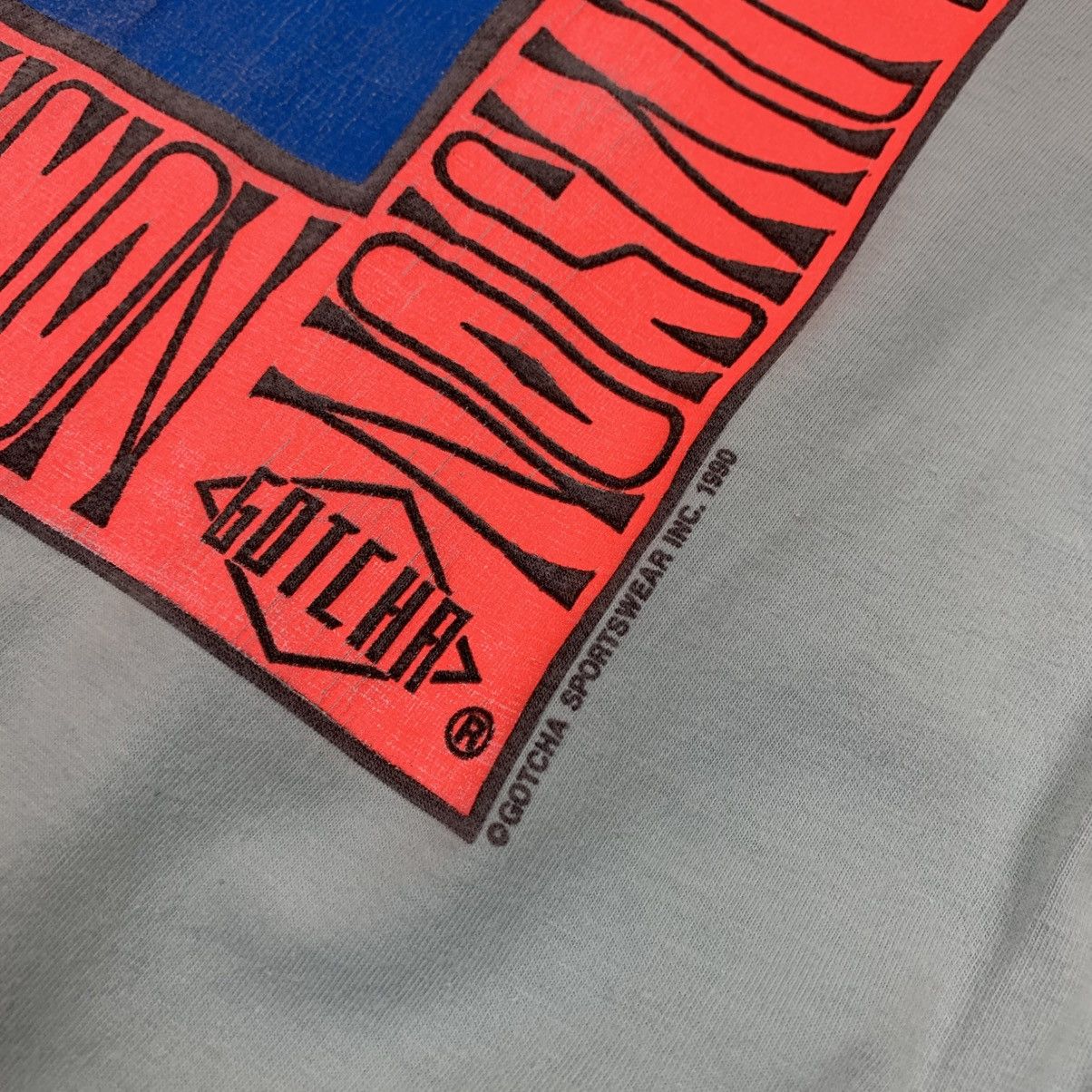 Gotcha 1990 Gotcha Surfing Sun faded Vintage t shirt Size US L / EU 52-54 / 3 - 3 Thumbnail