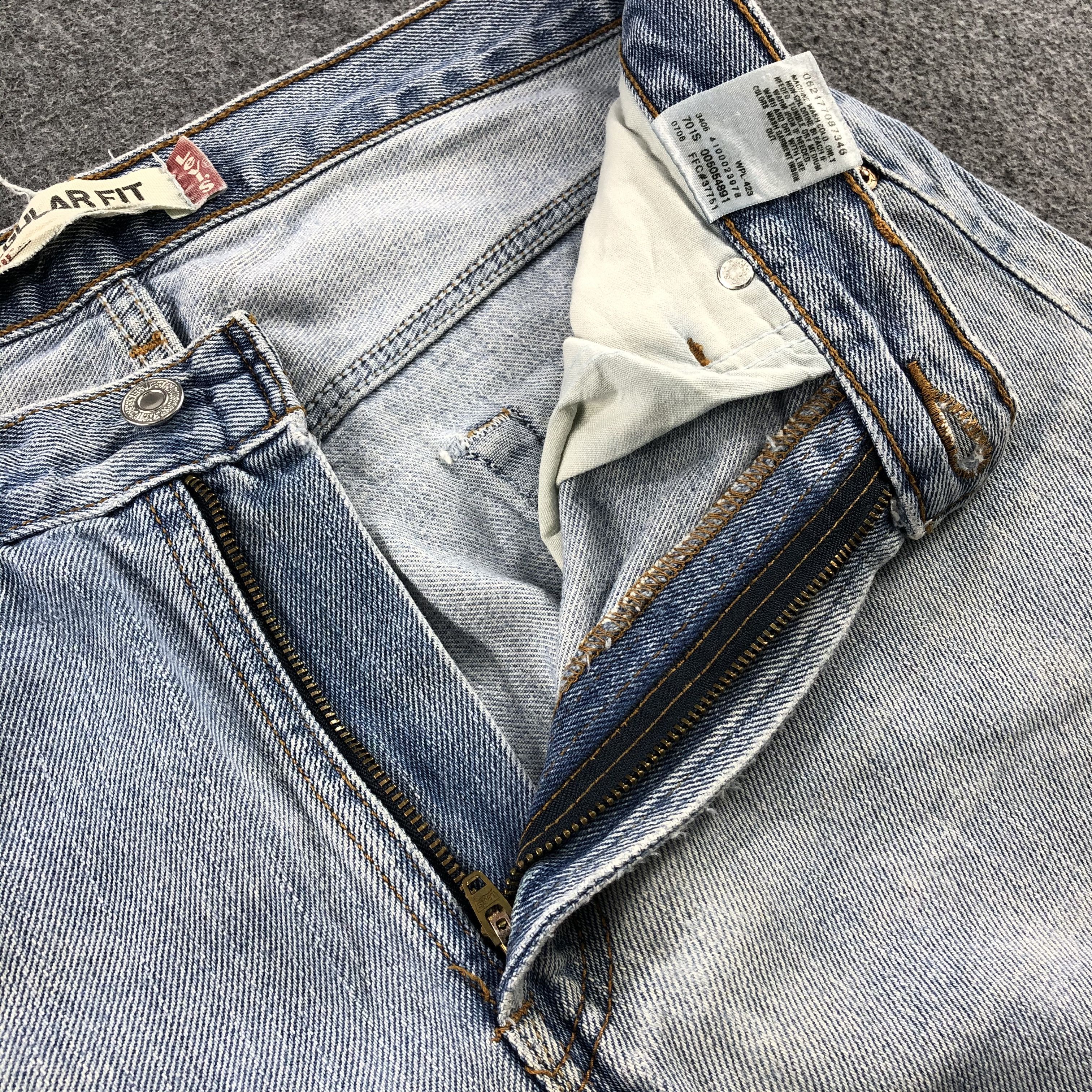 Levi's Vintage Blue Wash Levis 505 Jeans-J1466 Size US 33 - 8 Thumbnail