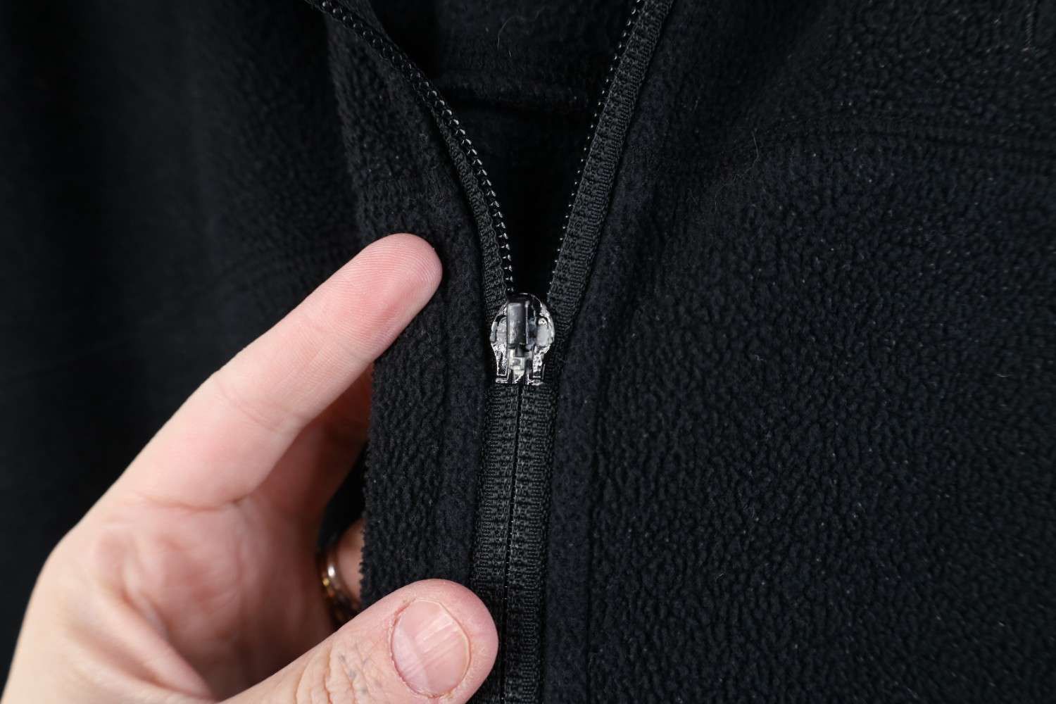 Cabelas Vintage Cabelas Spell Out Full Zip Fleece Vest Jacket Black Size US XXL / EU 58 / 5 - 8 Thumbnail