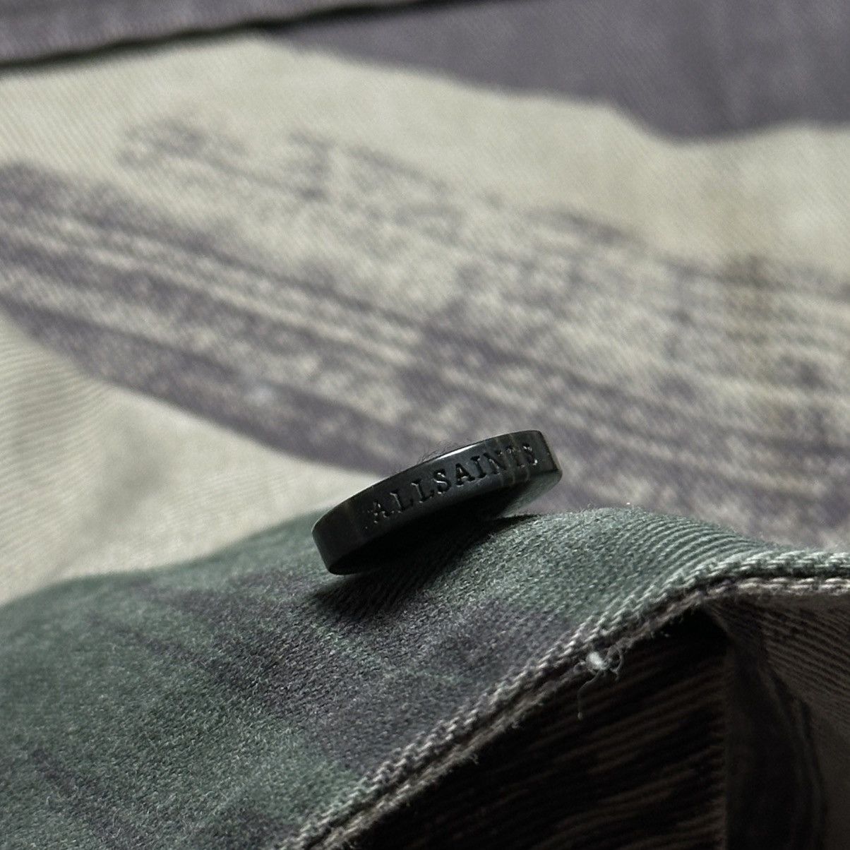 Allsaints × Japanese Brand Allsaints Mens Green Camo Section Camo-print Cotton Shirt L Size US L / EU 52-54 / 3 - 7 Thumbnail